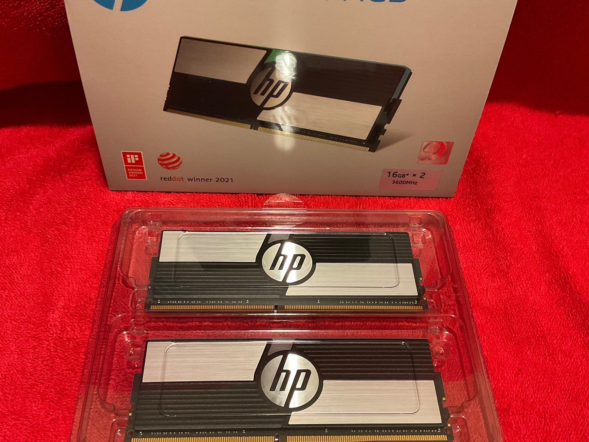 HP V10 DDR4 RGB 3600MHz 32GB (2 X 16GB) CL14-15-15-35