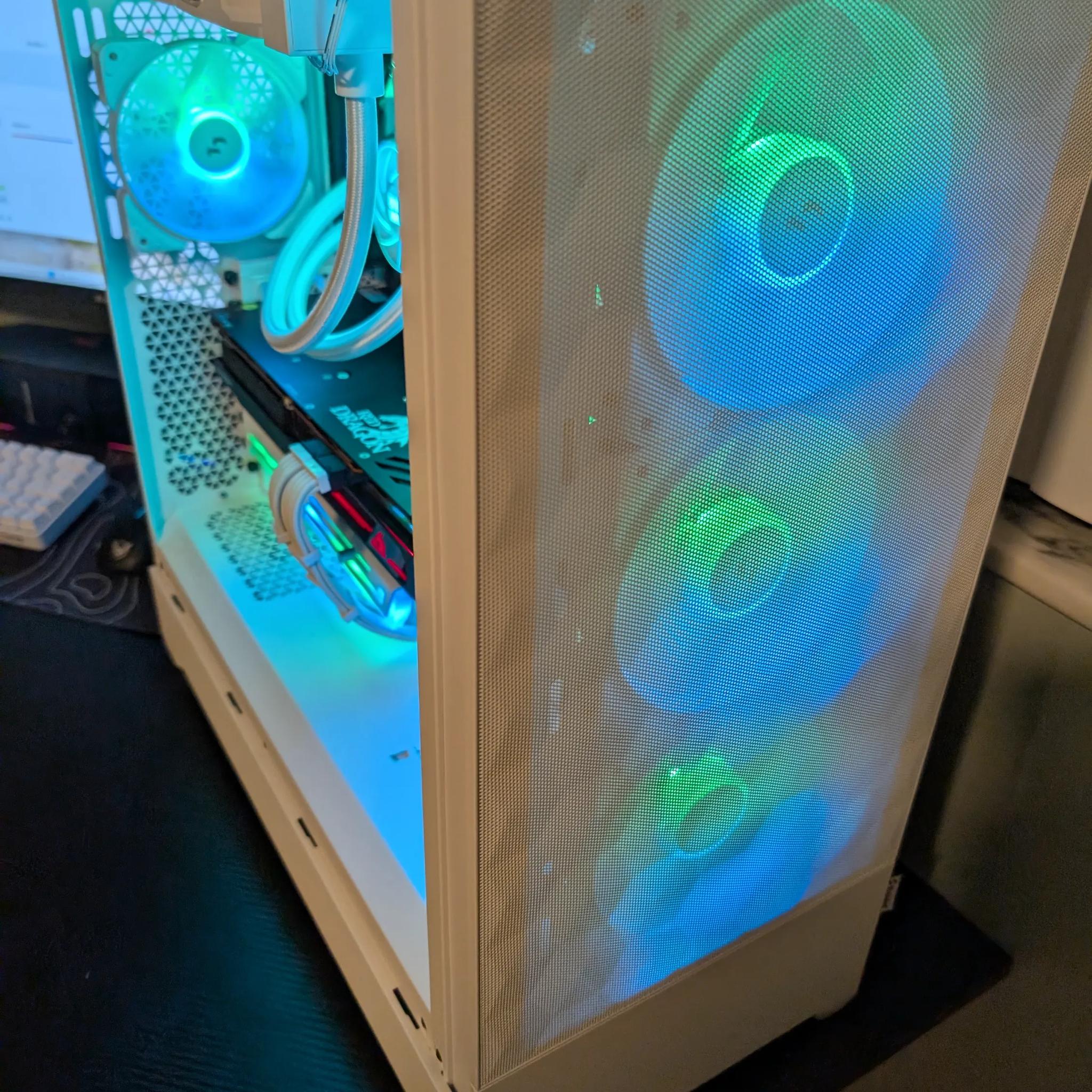 Powerful x3D Gaming PC - RX 6800xt | Ryzen 7 5700x3d | 32 GB DDR4 RAM | 1 TB NVME Liquid Cooled