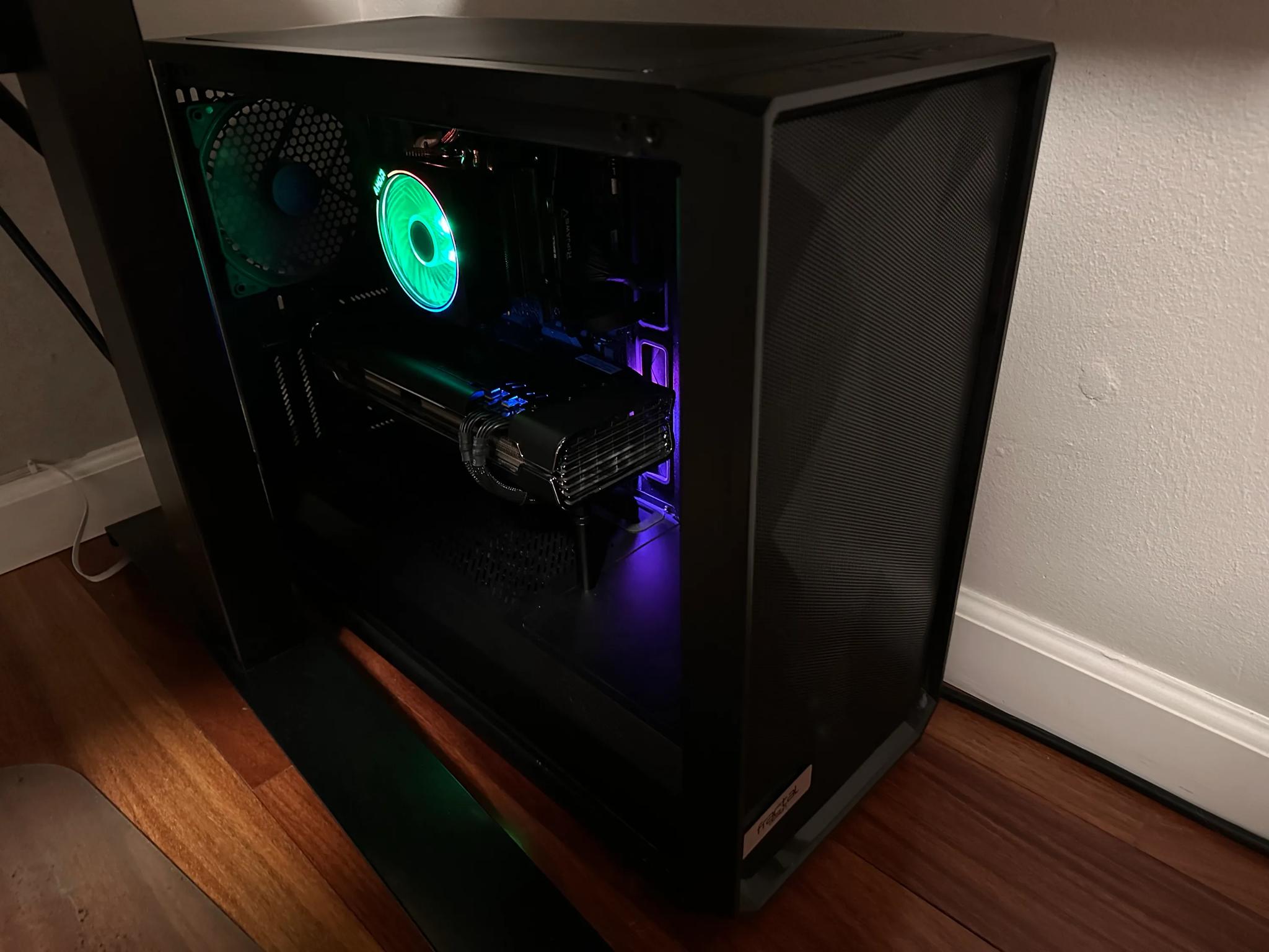 Ryzen 3700X 16GB DDR4 Radeon XFX RX 5700 XT