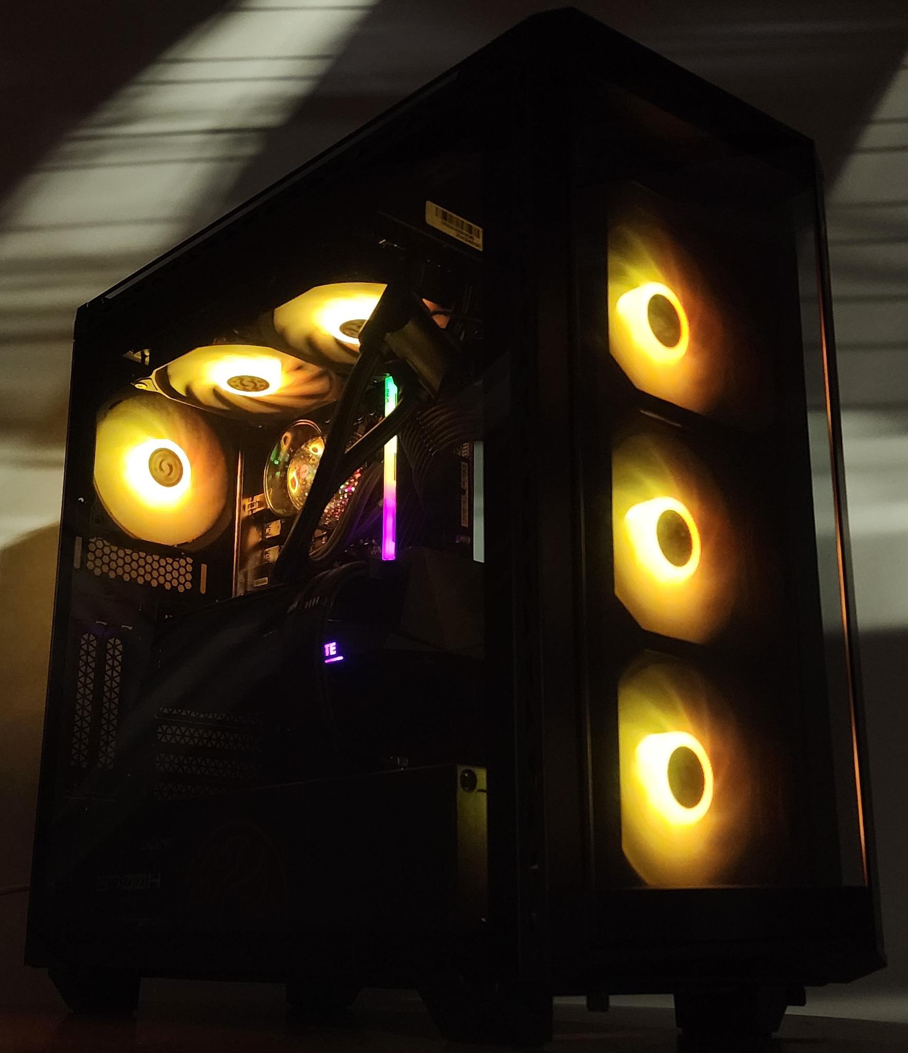 Gaming PC Ryzen 5 9600X 16GB RAM 1TB SSD RX 6800 XT 16GB Windows 11 Computer