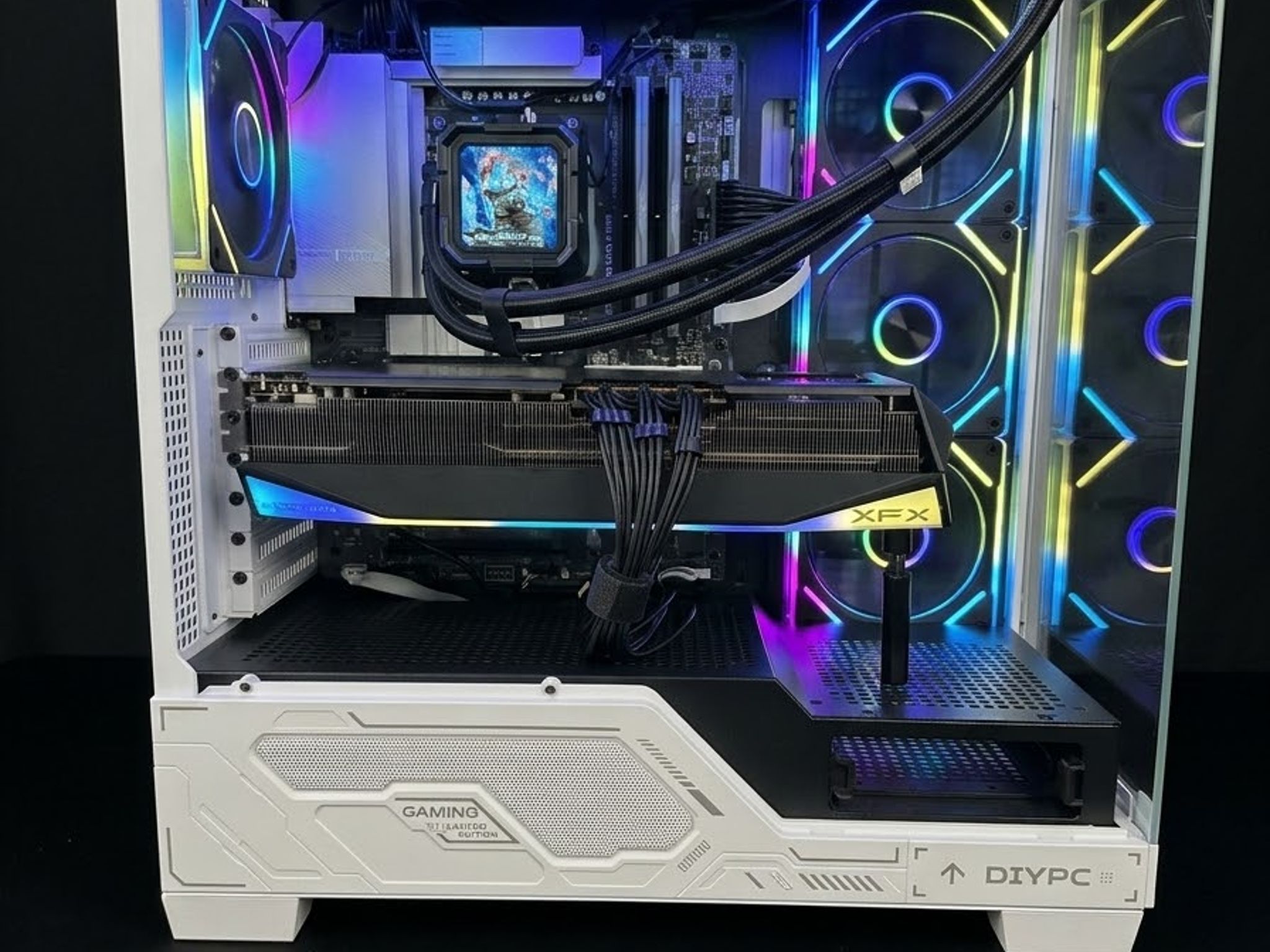 RX 9070 XT-Ryzen 7 9800x3d-32GB DDR5 6000-2TB(1+1) NVME Gaming PC