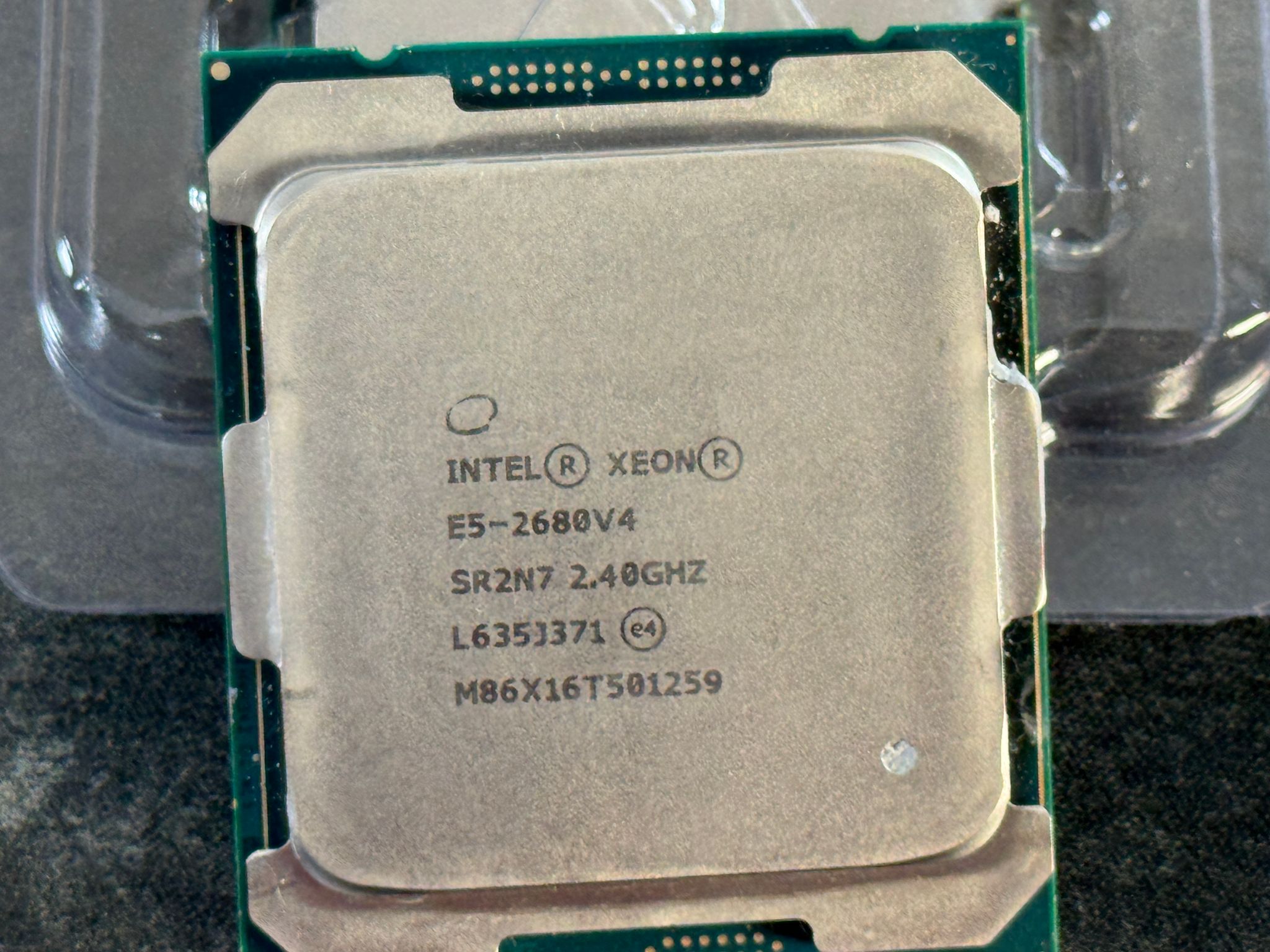 Intel Xeon E5-2680 v4 2.4GHz 14-Core 28-Thread LGA2011-3 CPU Processor
