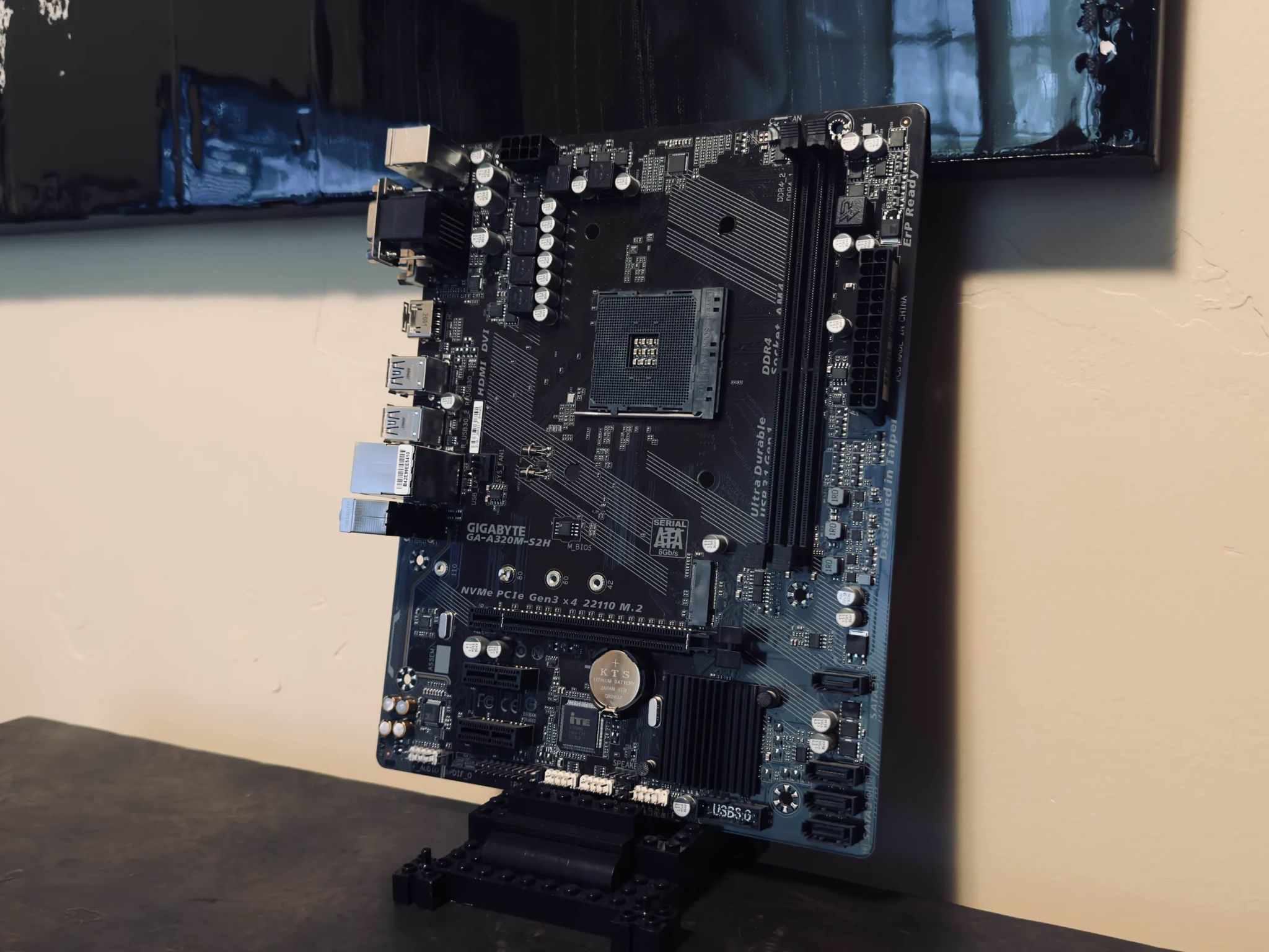 Gigabyte A320M-S2H Micro-ATX AM4 Motherboard