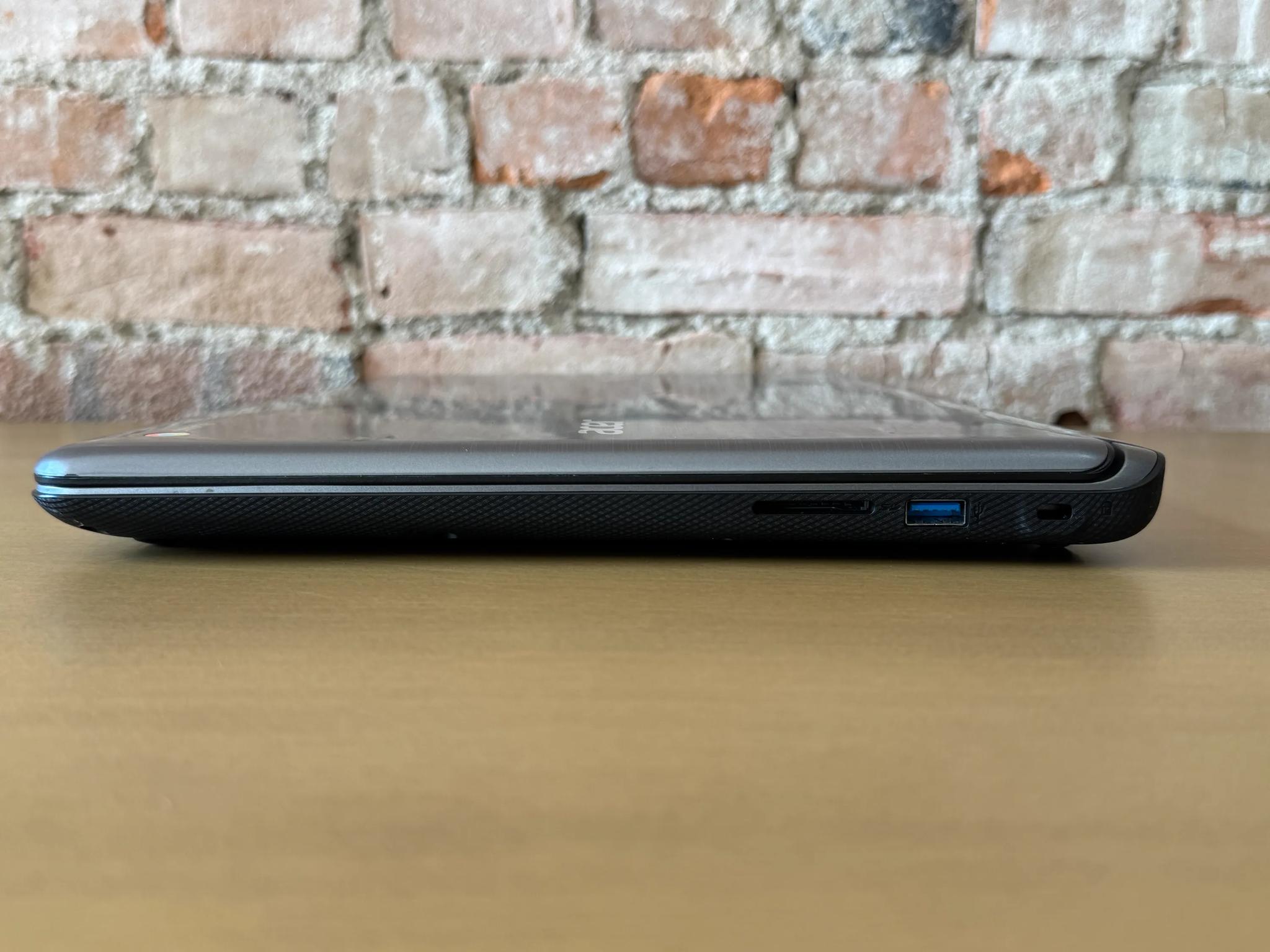 Acer Chromebook 15 CB3-532-C47C - Intel Celeron N3060 (Quad-Core) - 2GB RAM - 16GB eMMC - ChromeOS