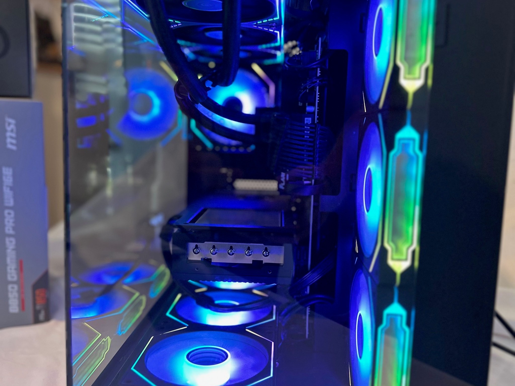 Ryzen 5 7600X3D / RTX 5070 Ti 16GB - Mid Tower Gaming Beast