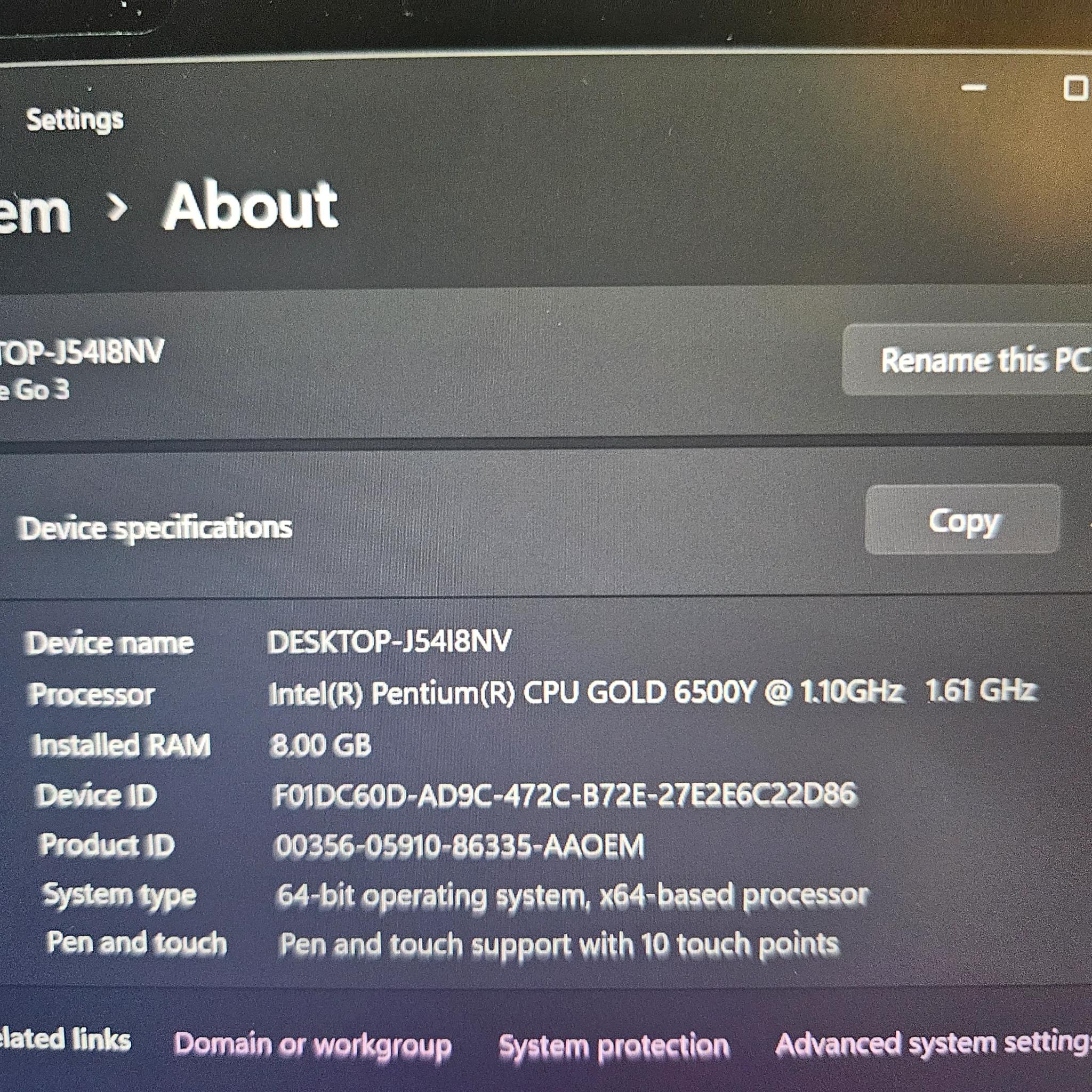 Surface Go 3 intel Pentium Gold / 8GB RAM / 128GB SSD