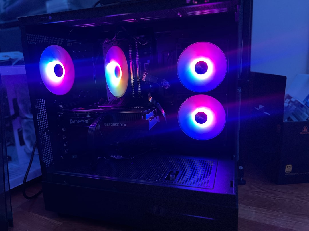 Intel i7 9700K RTX 3060 TI | 32GB RAM |1TB NVMe SSD Win10 PRO | Jawa