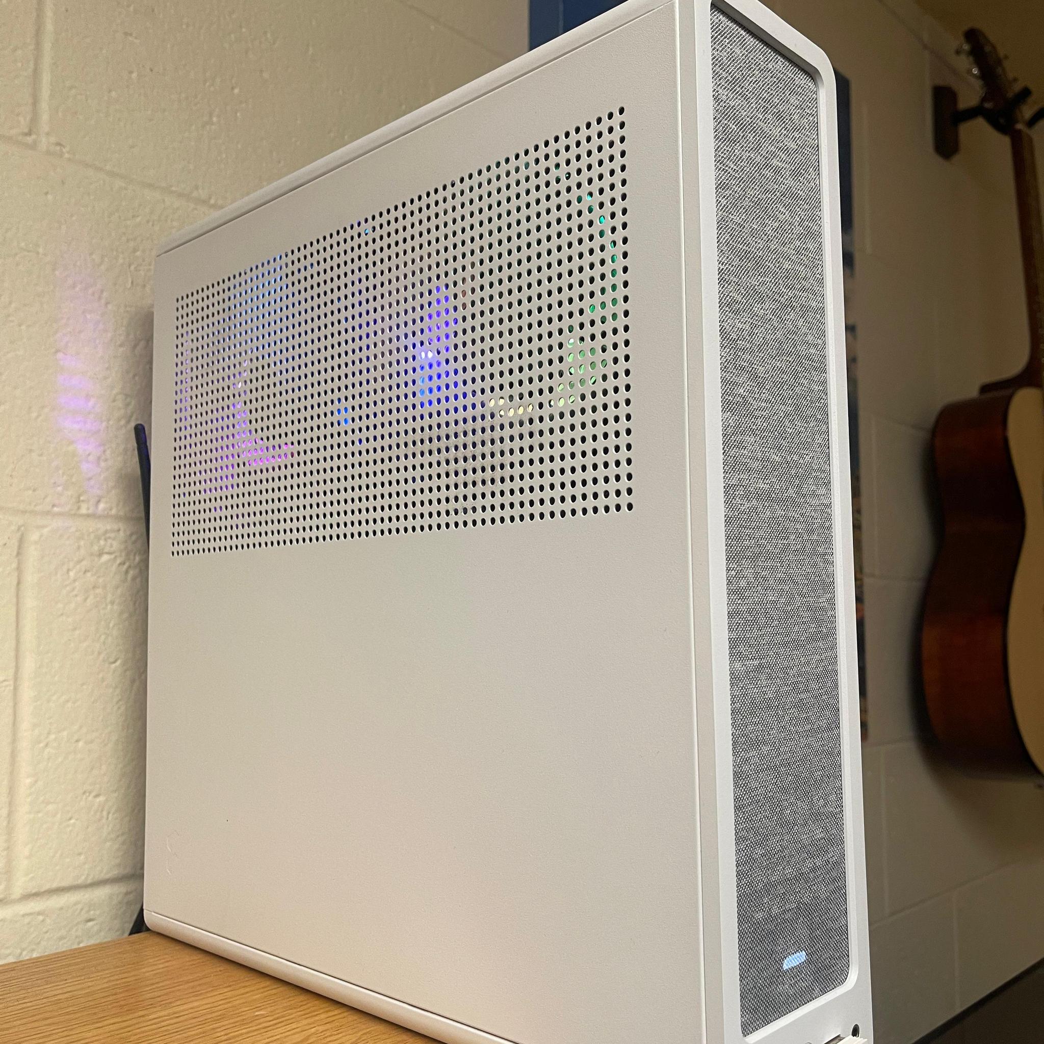 Custom White ITX Gaming PC