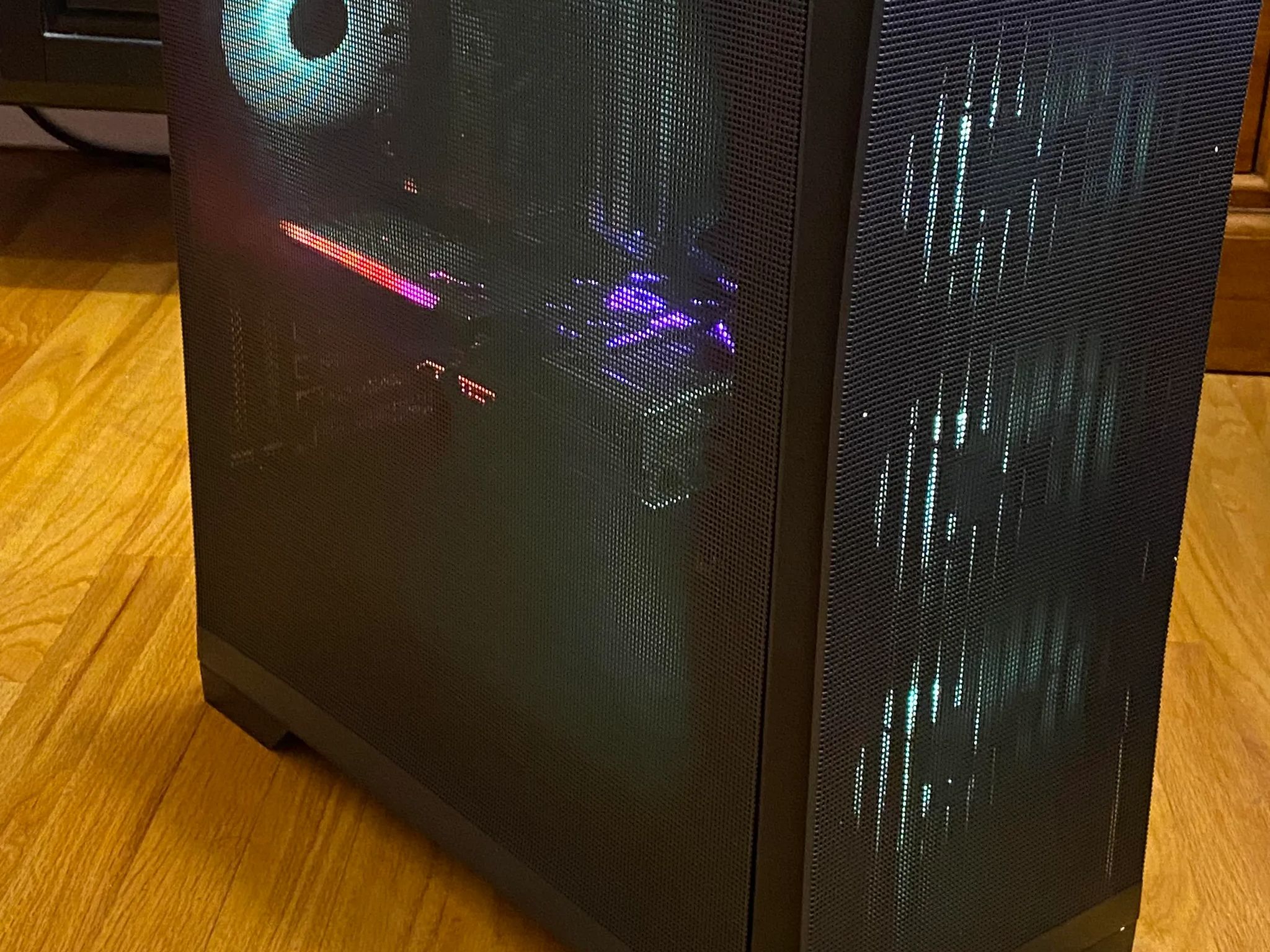 Gaming PC (6700XT, i7 10700KF, 32GB RAM, SSD)