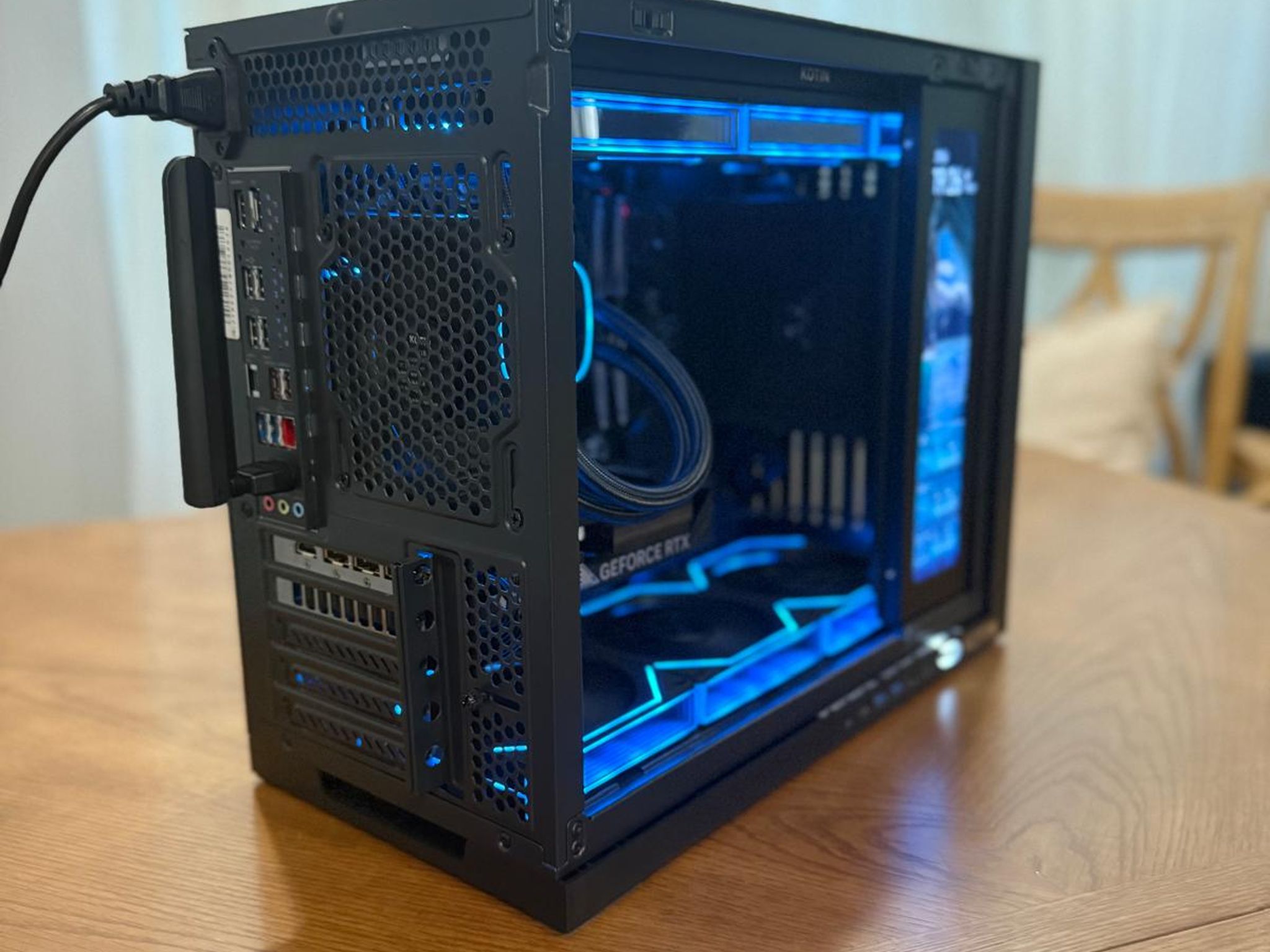 KOTIN Gaming Pc - RTX 5060 8GB - Ryzen 7 9700X - 32DDR5 - 1TB SD - Built-in Display