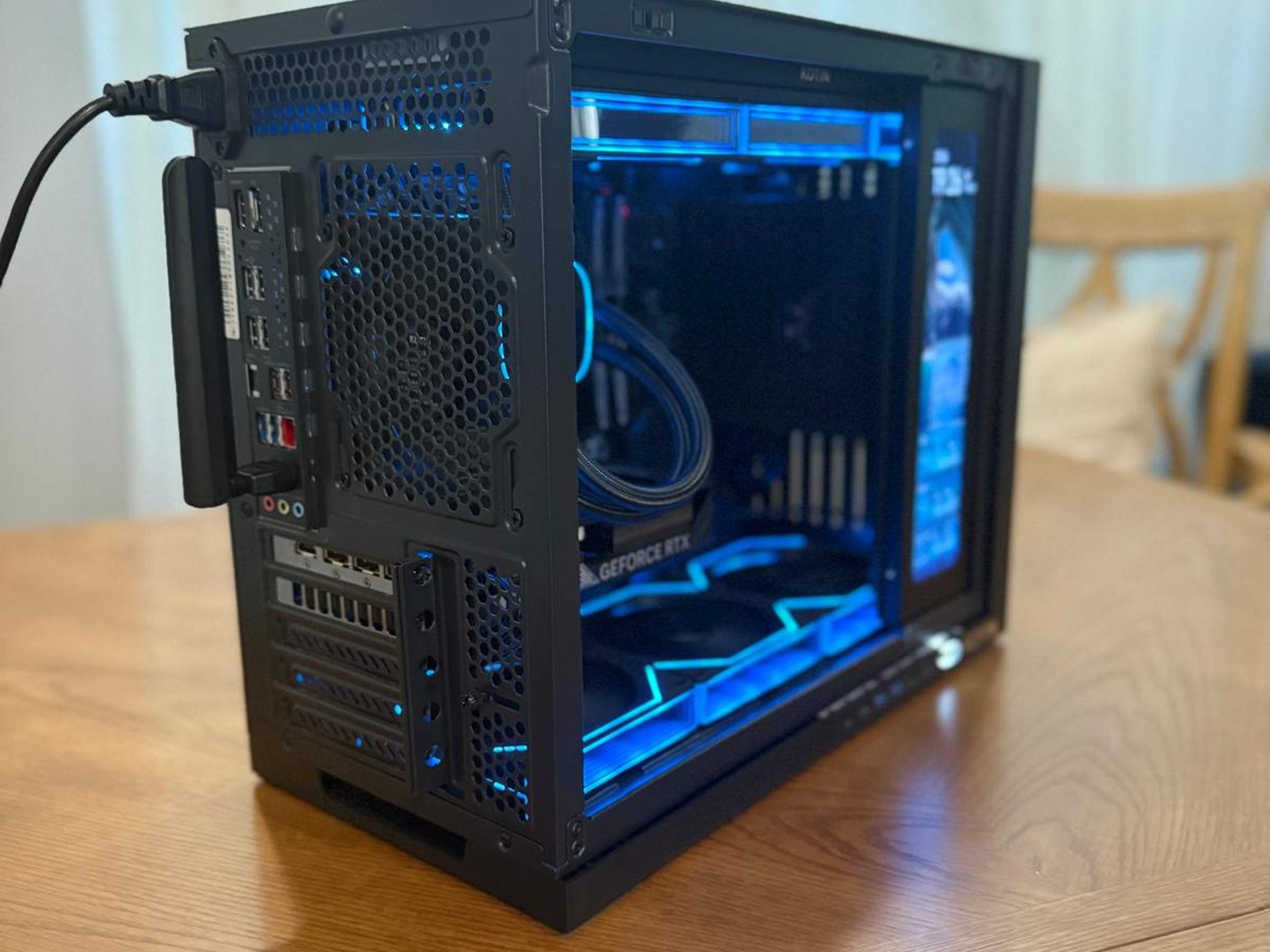 KOTIN Gaming Pc - RTX 5060 8GB - Ryzen 7 9700X - 32DDR5 - 1TB SD - Built-in Display