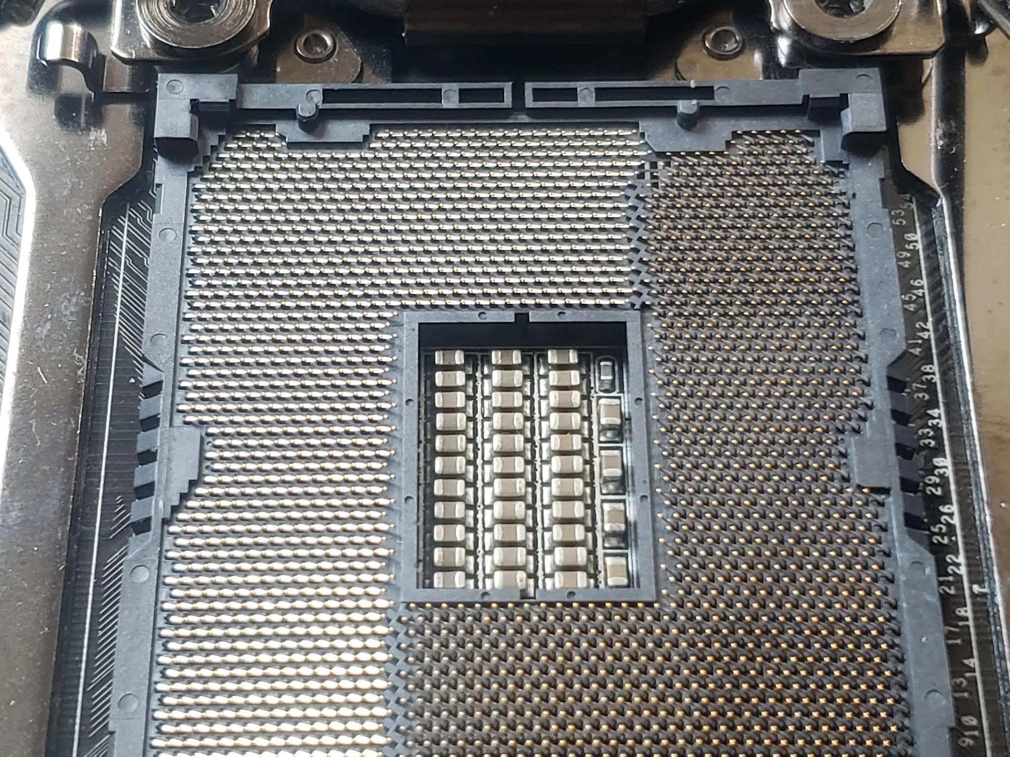 Asrock X79 Extreme9 Motherboard with E5-1620 CPU LGA2011 Socket with Original Box/Accessories