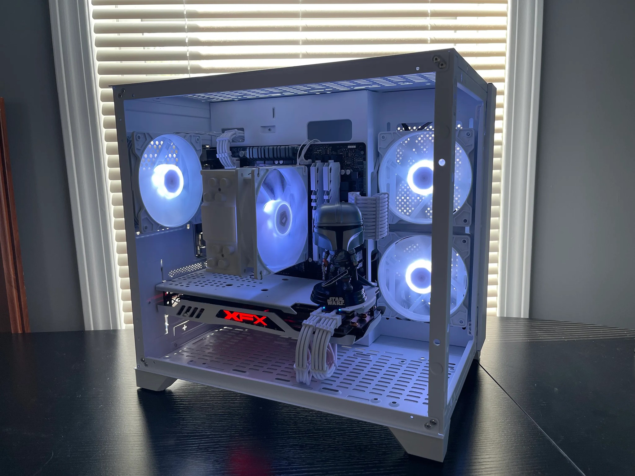 ⭐Mandalorian✨ RX 580 |  Ryzen 3 2200G | 1TB NVME | 16GB RAM