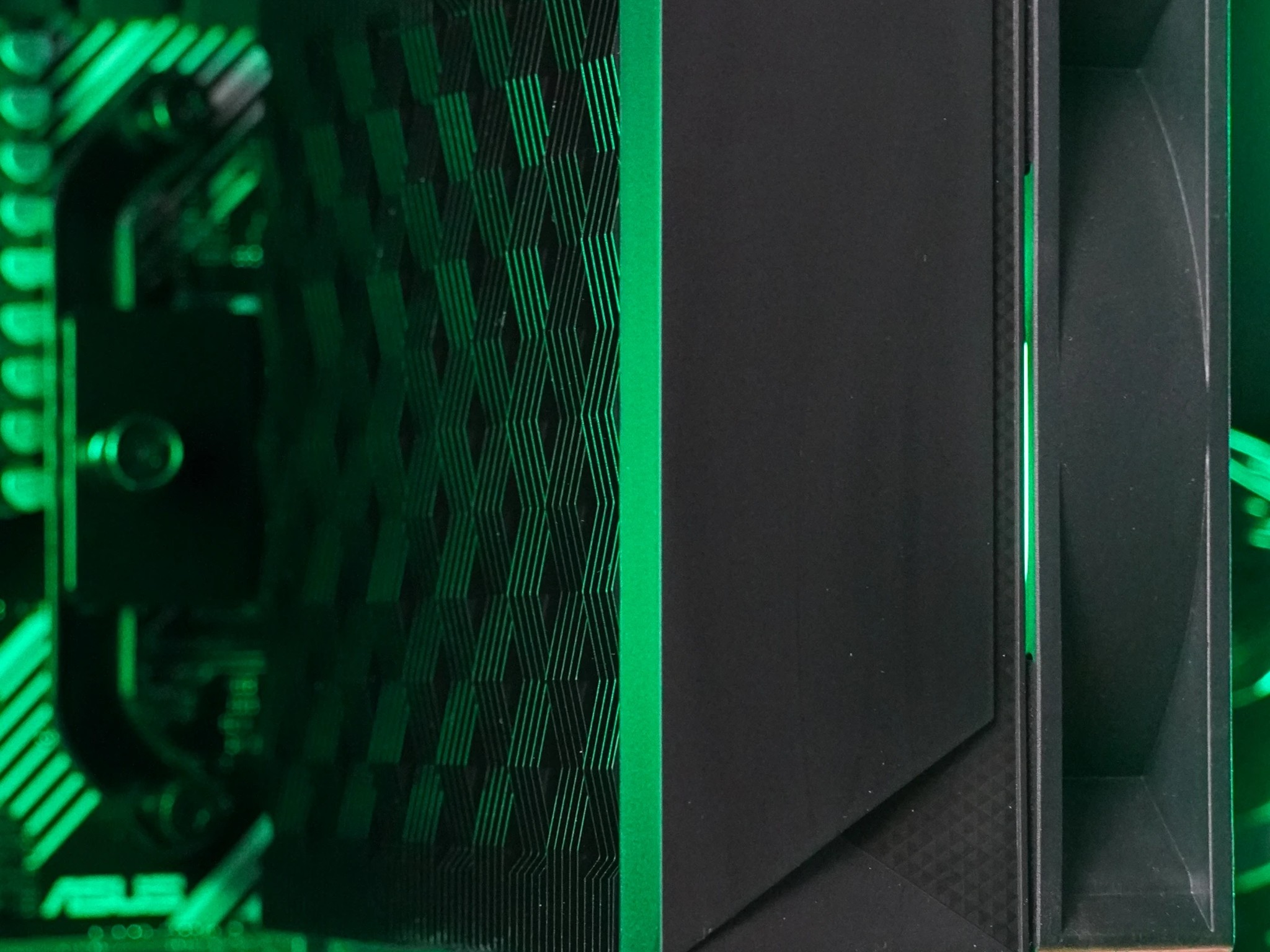 Black Gaming Pc | Ryzen 5 5500 | RTX 2080 Super | DDR4 16GB | 1TB NVMe | Win 11 Pro