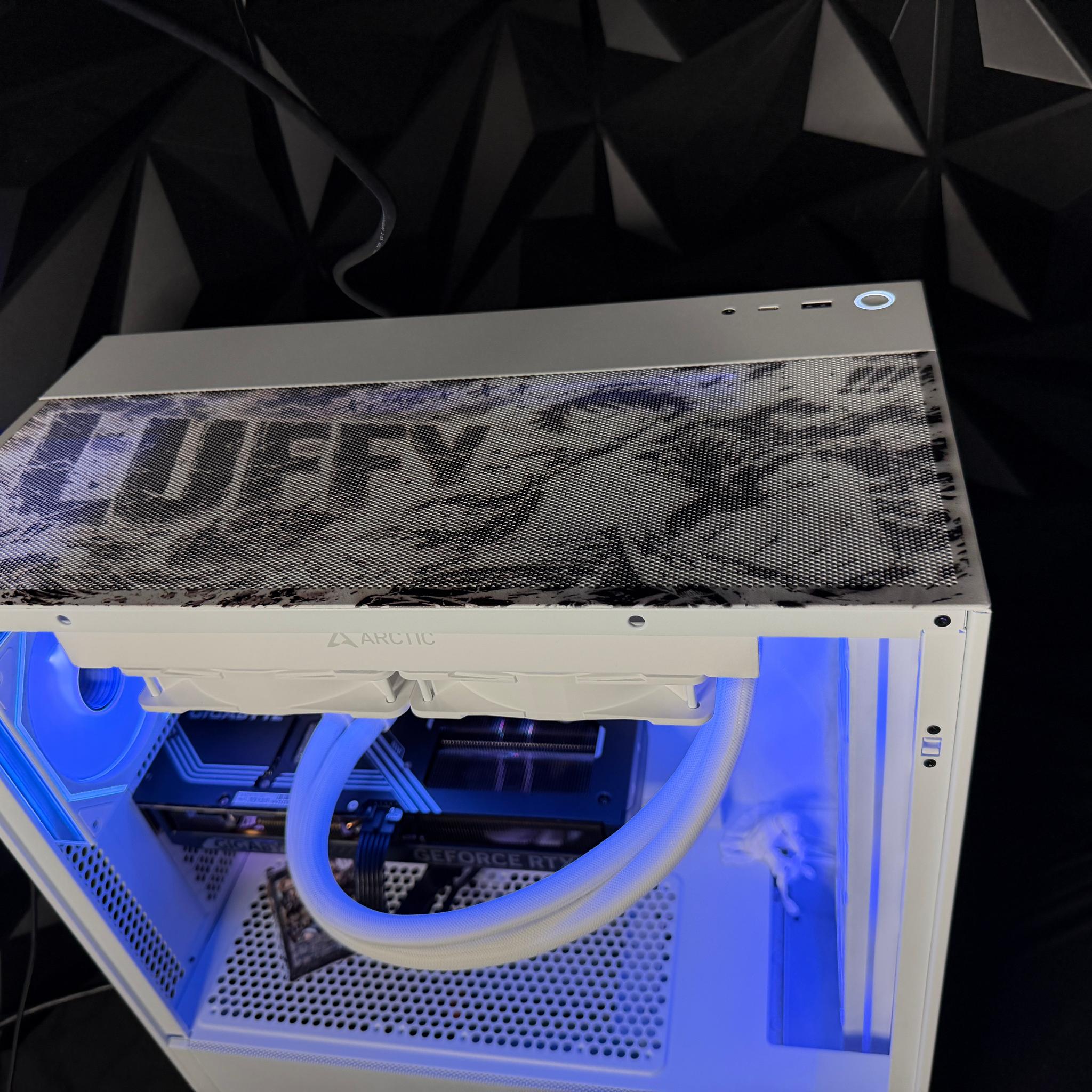 👑📖 MANGA KING 📖👑 Ryzen 9 7900X| RTX 5070| 32 GB DDR5 7200MHz| 2.75 TB NVMe| 850W Gold PSU