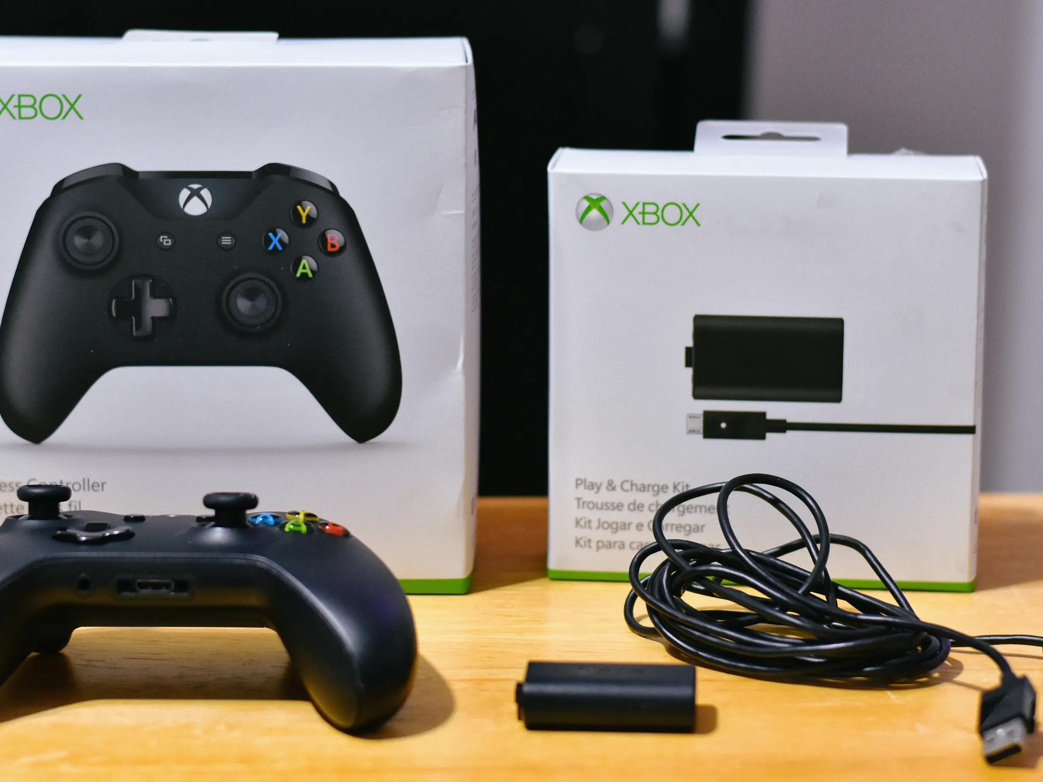 Xbox One Wireless Controller (Model 1708) Comes with Play and Charge Kit (previous model) - Black