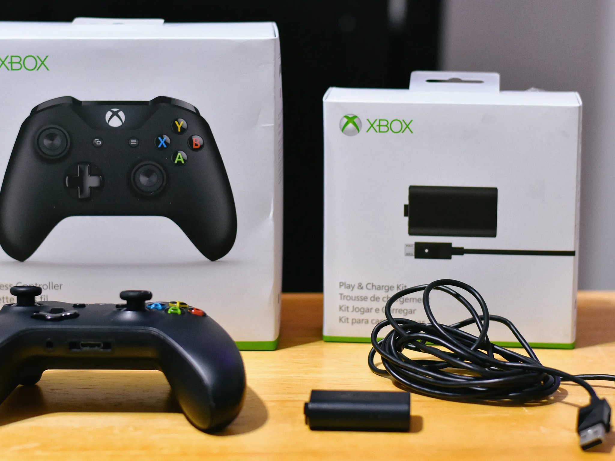 Xbox One Wireless Controller (Model 1708) Comes with Play and Charge Kit (previous model) - Black