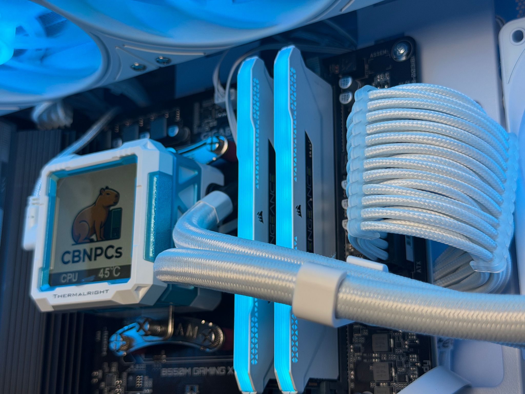 🧊💎 1440p White Gaming PC -  Ryzen 7 5700x / RTX 4070  / 1TB NVME SSD / 32GB Ram / Wifi + Bluetooth