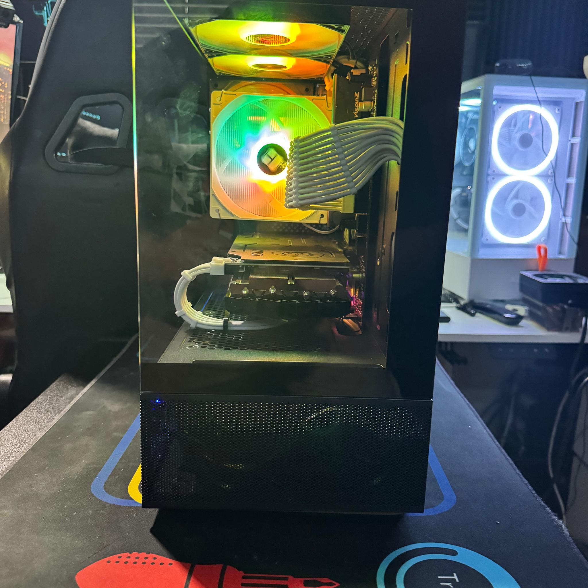 RTX Black N’ White Gaming PC / Ryzen 7 / RTX 2060