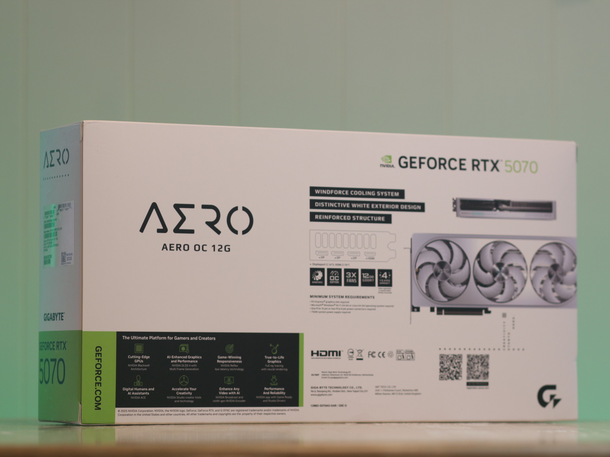 GIGABYTE GeForce RTX 5070 AERO OC 12G