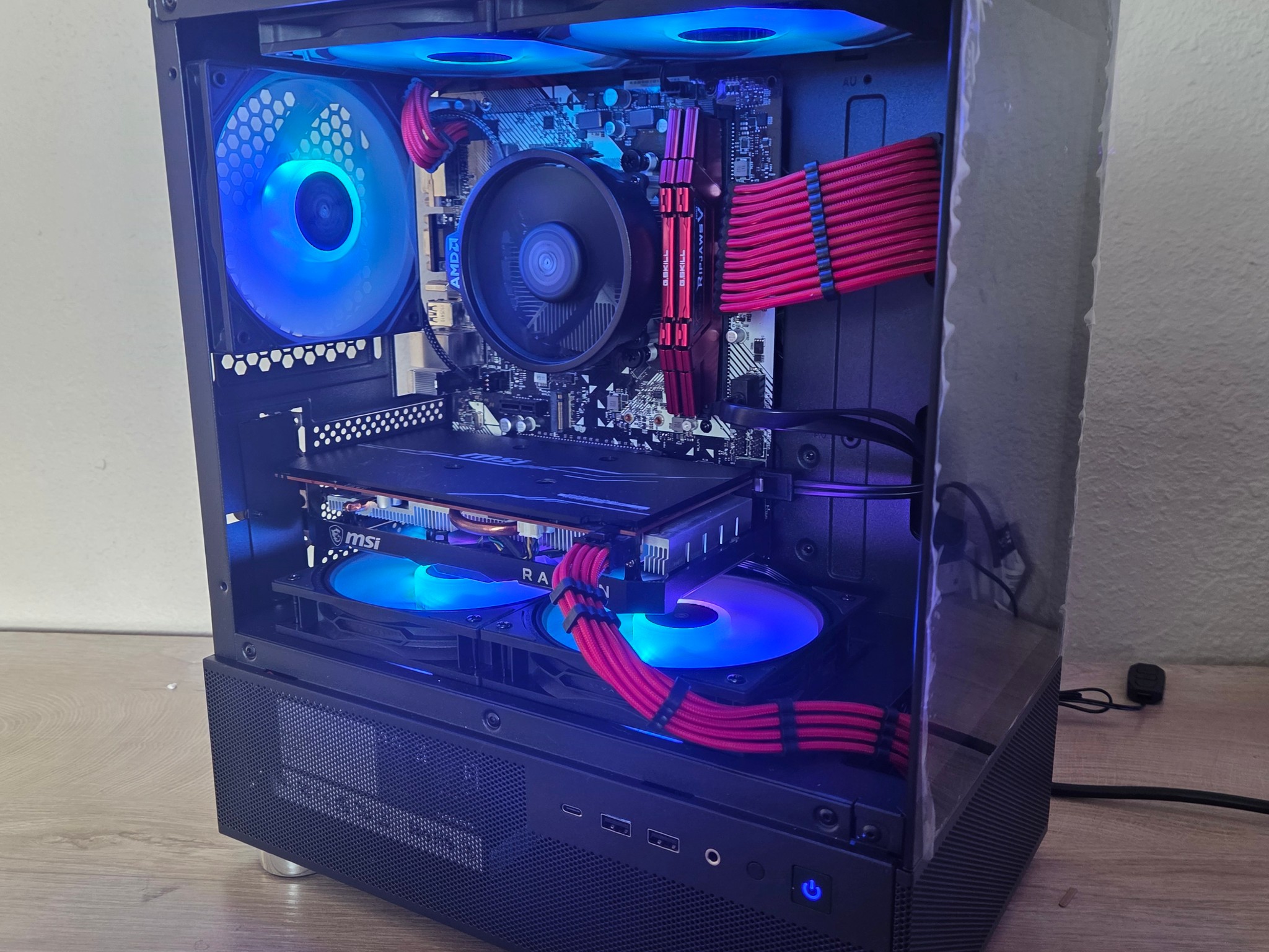 AMD Red Reaper – Ryzen 7 2700X | RX 6600 | 16GB RAM | Red & Black