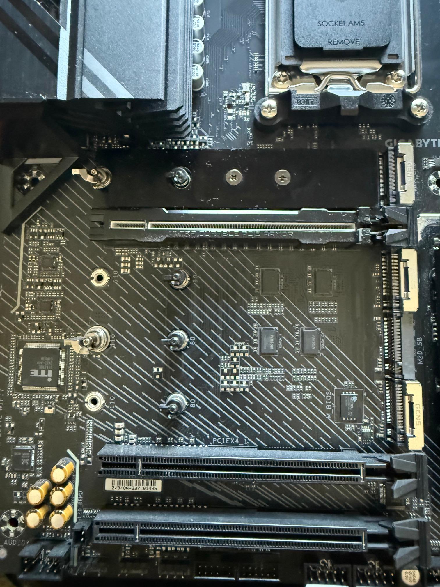 X870E AORUS Elite WIFI7 AMD AM5 LGA 1718 DDR5, 4X M.2, PCIe 5.0 ***FAST SHIPPING***
