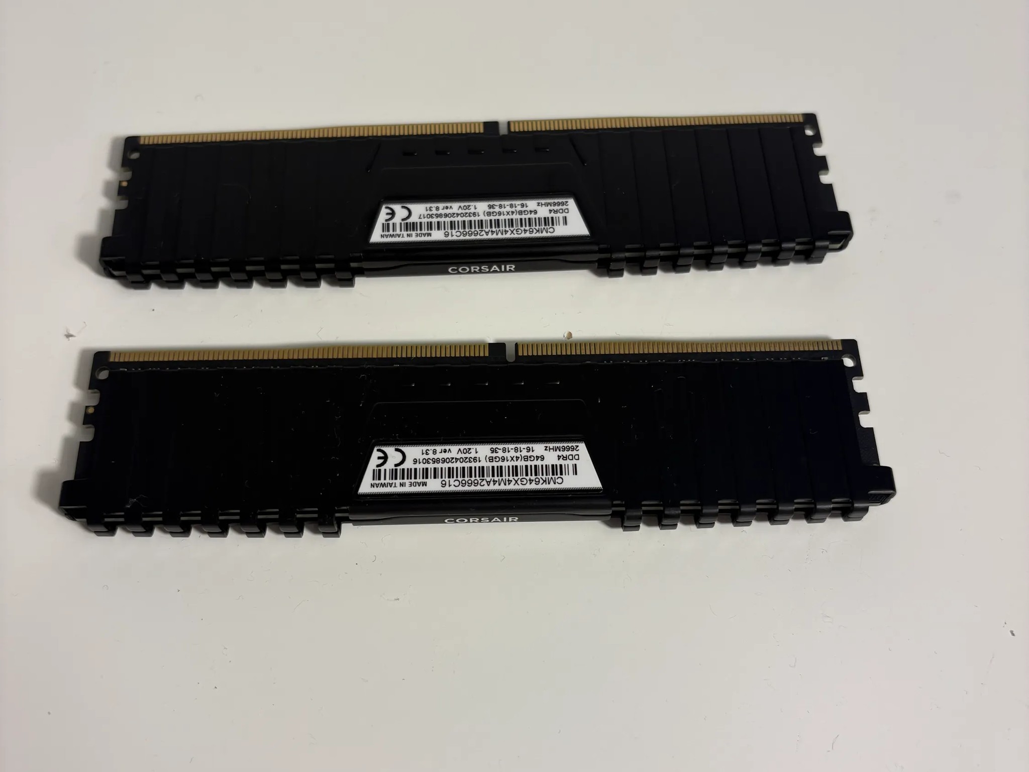 2x16GB Corsair Vengeance DDR4 Memory