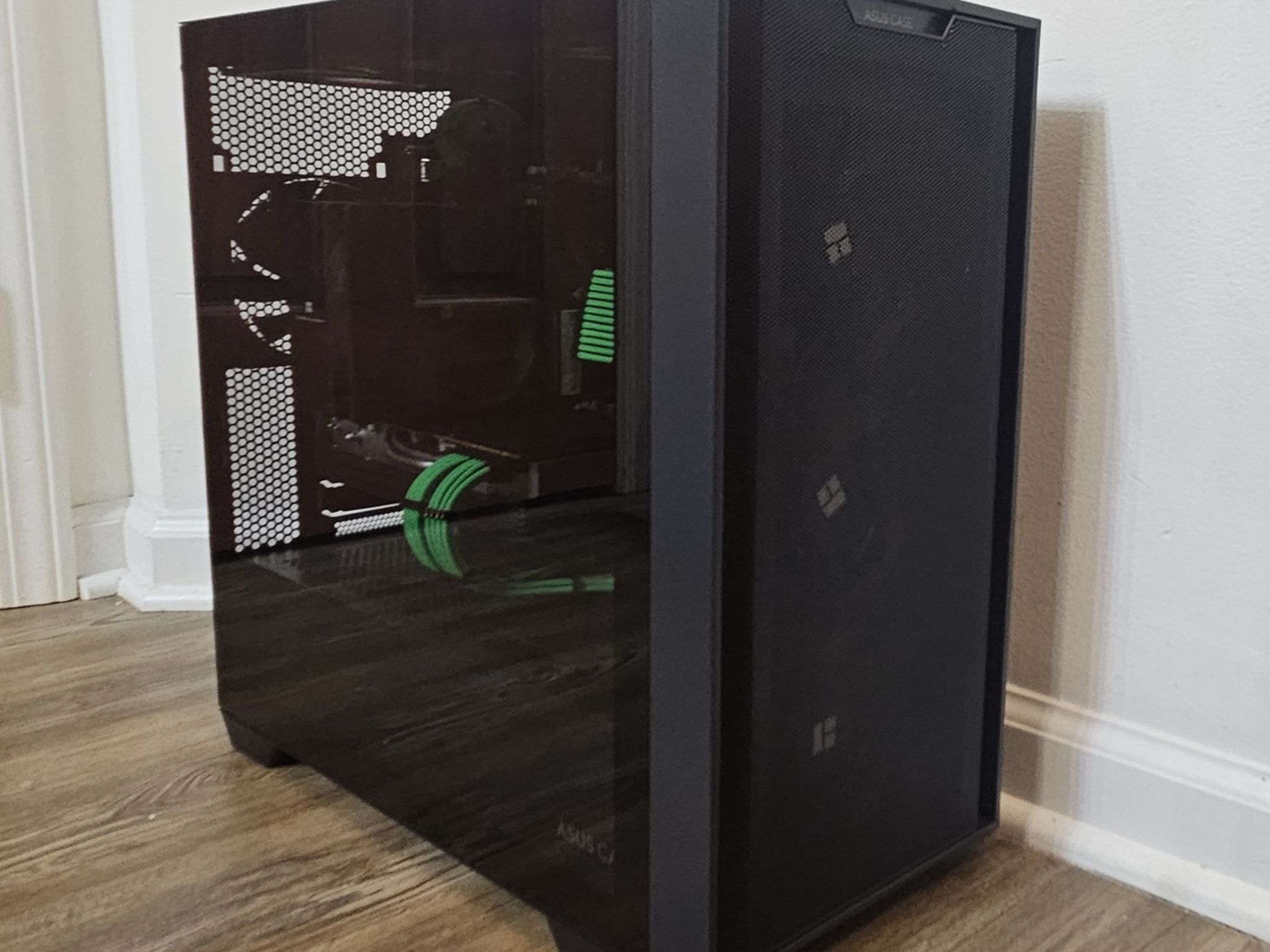 "Shadow Master" 1440p New Gaming PC Ryzen 5 5500 & Ryzen 5700XT