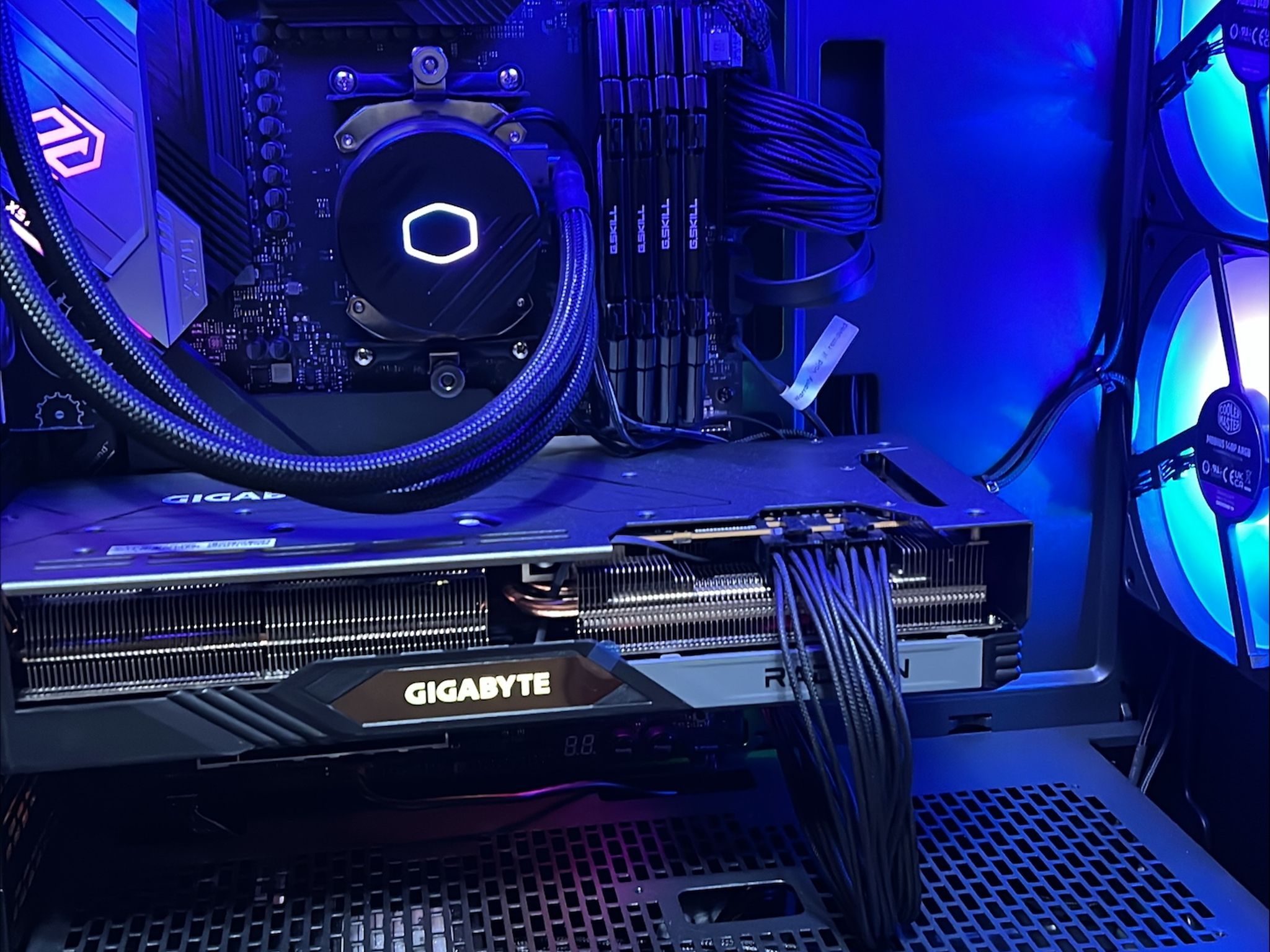 AMD Ryzen 7 5800X3D