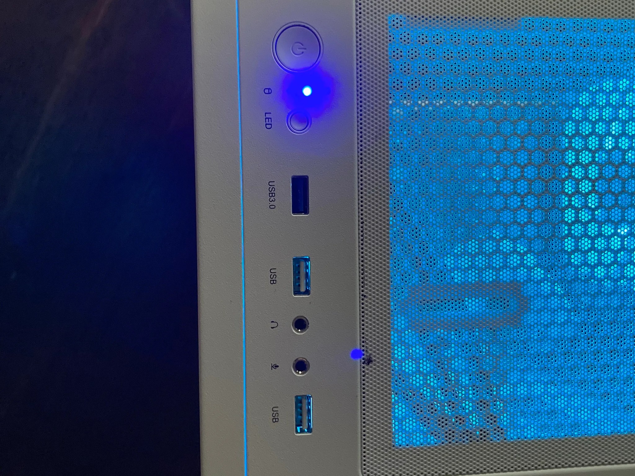 GTX 1070, i5 9600, 16 gb ram, 128gb, ssd, 1 TB Hdd