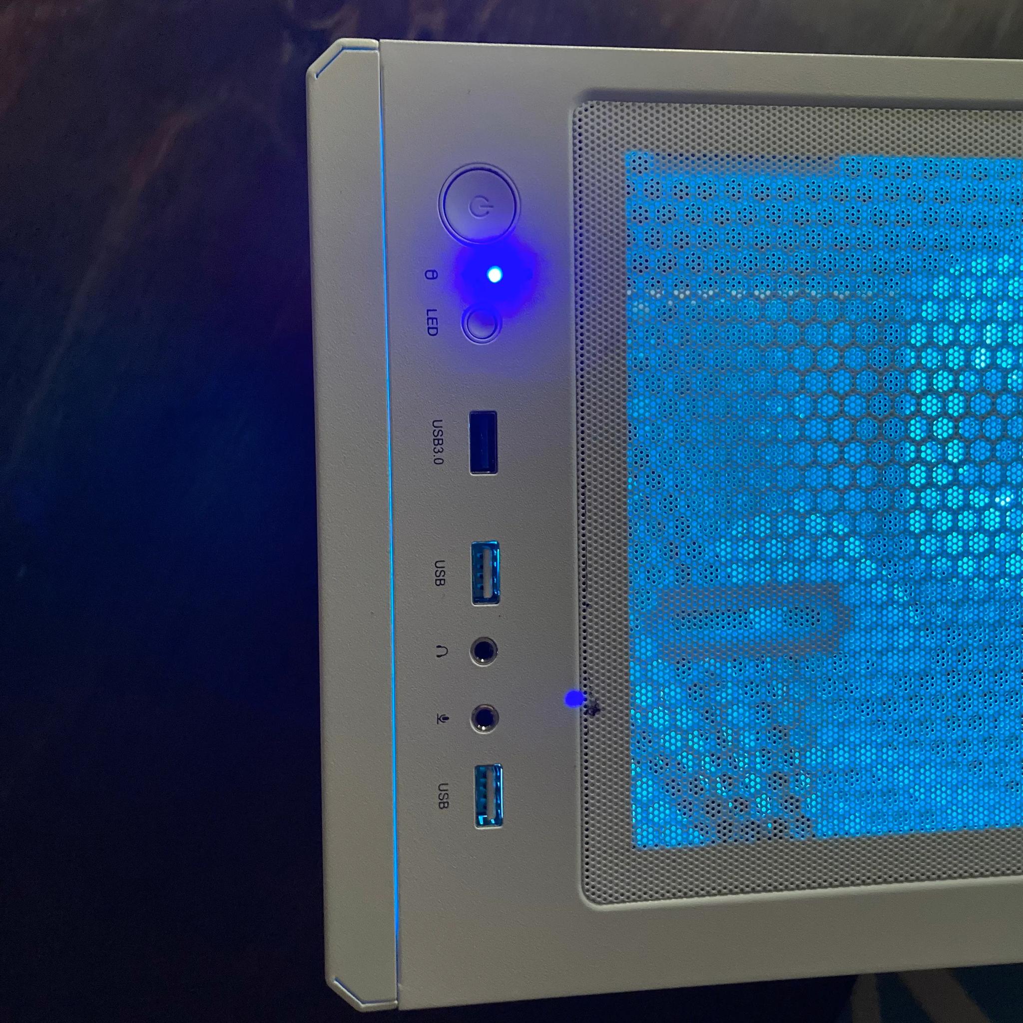 GTX 1070, i5 9600, 16 gb ram, 128gb, ssd, 1 TB Hdd