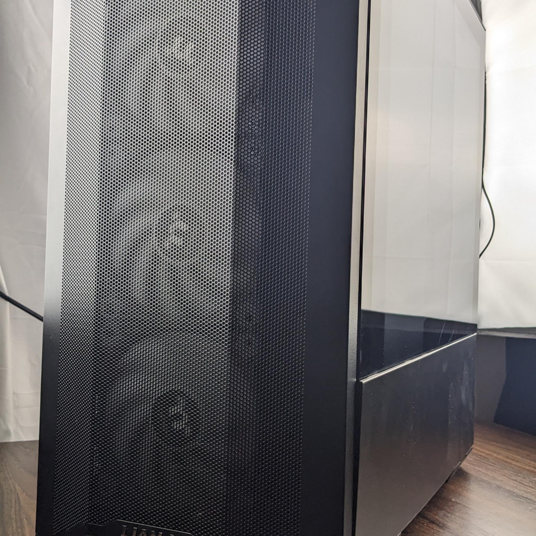 RTX 3090, Custom Watercooled, 11700K, 32GB DDR4 3200, 2TB 3x4 NVMe