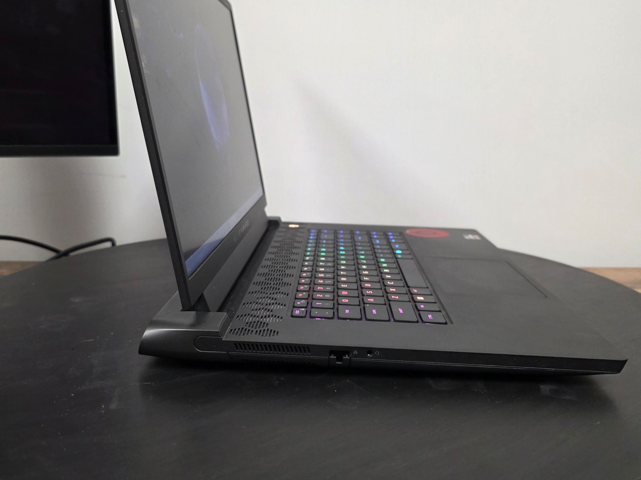 BCPC 26-36 Alienware Gaming Laptop l Ryzen 9 6900HX l RTX 3060 l 16 GB DDR5 l 1 TB M.2 l 1080p 480Hz