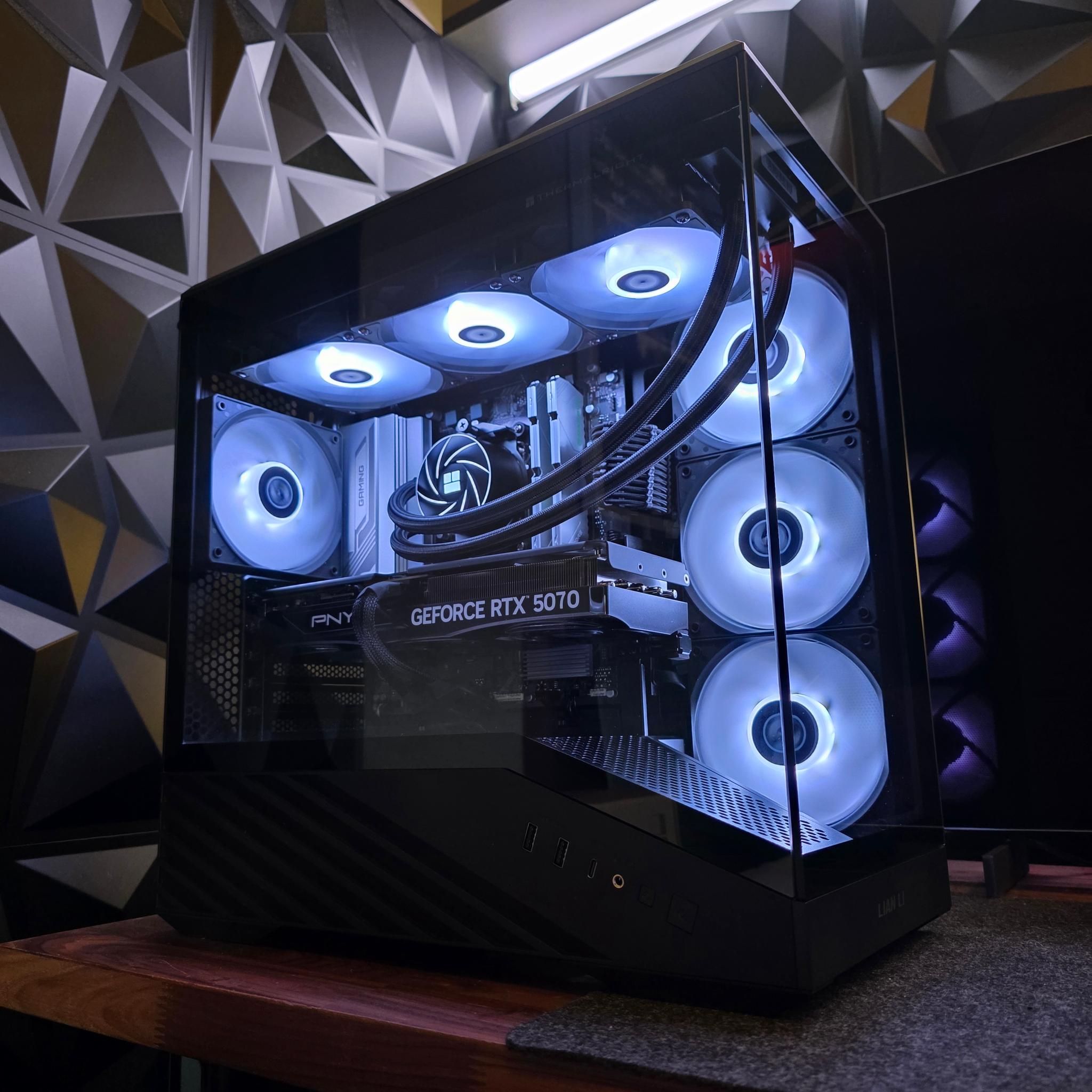 RTX 5070 + RYZEN 5 7600 DDR5 PC