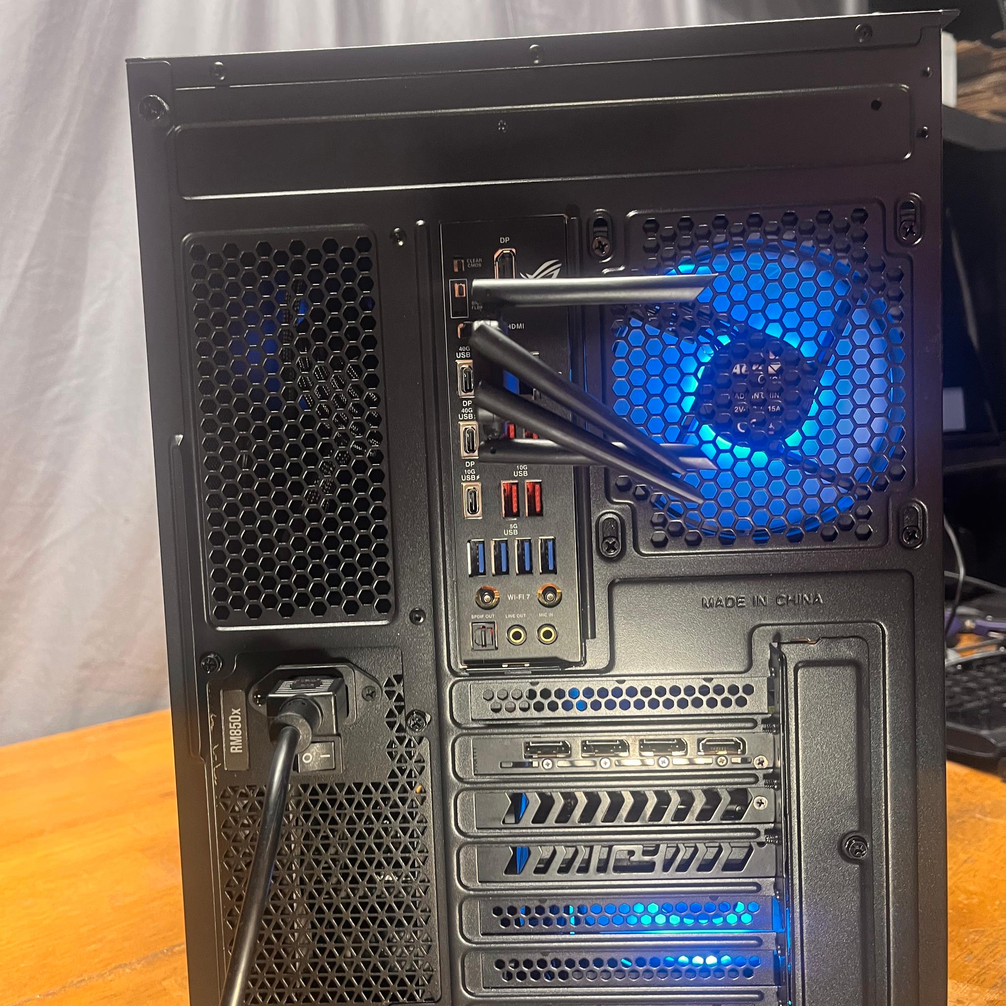 RX 7900 XTX | Ryzen 7 9800X3D | 32GB RAM | Gaming PC