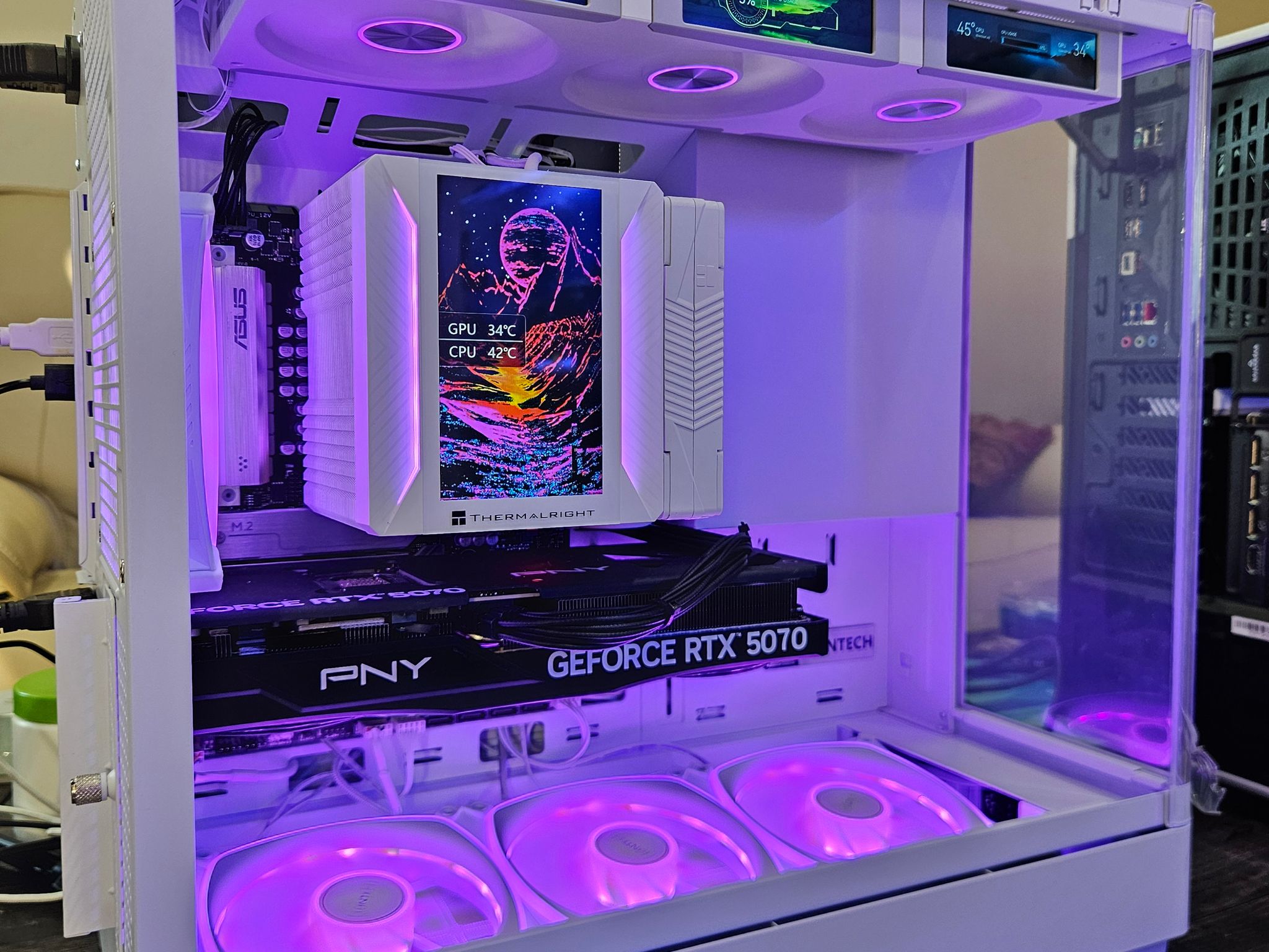 RTX 5070 Gaming PC • Ryzen 7 9700X • 1TB M.2 • Jonsbo ZC-360 • 32GB DDR5 • Clean White