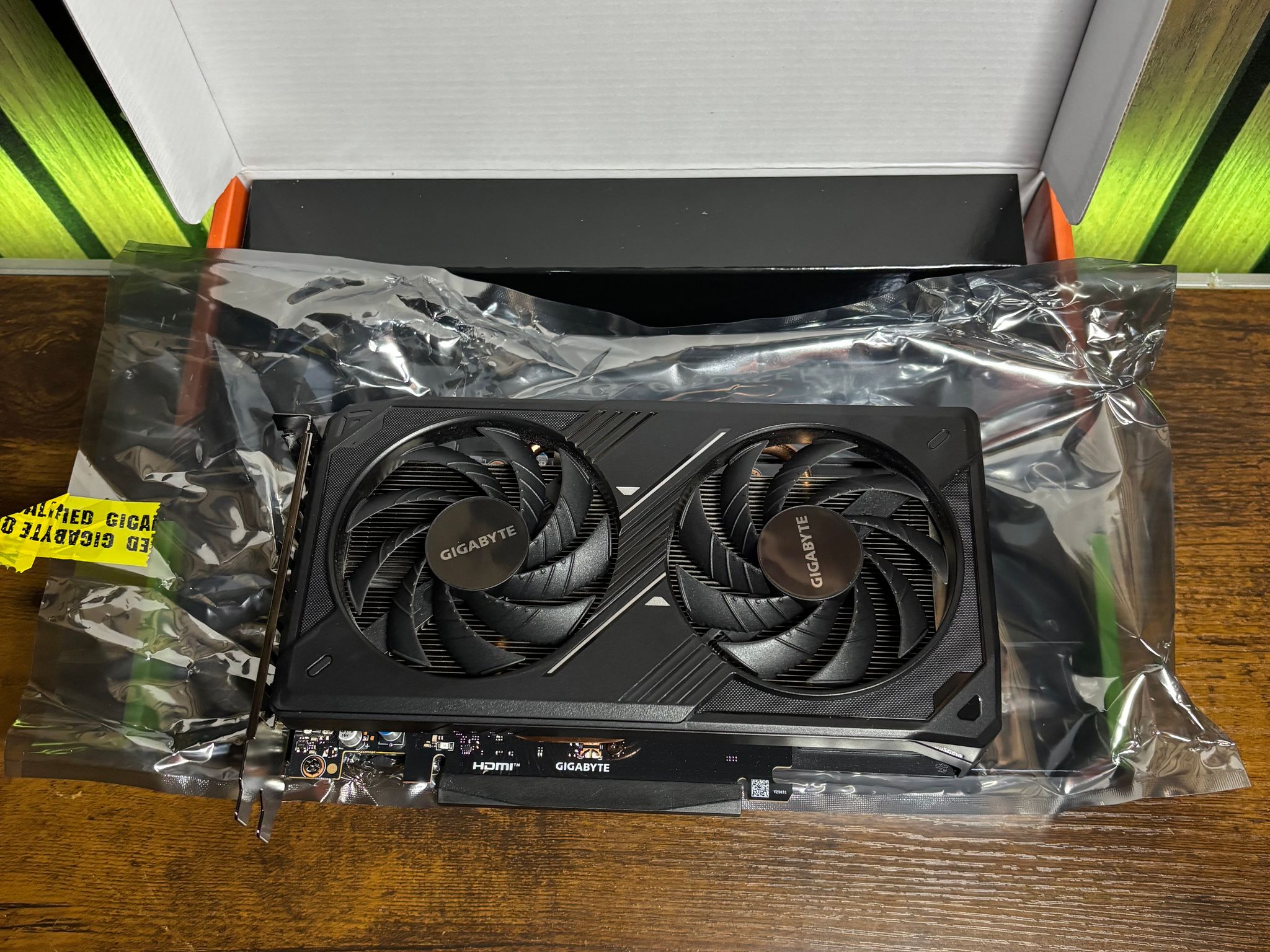 GIGABYTE WINDFORCE OC RTX 5050