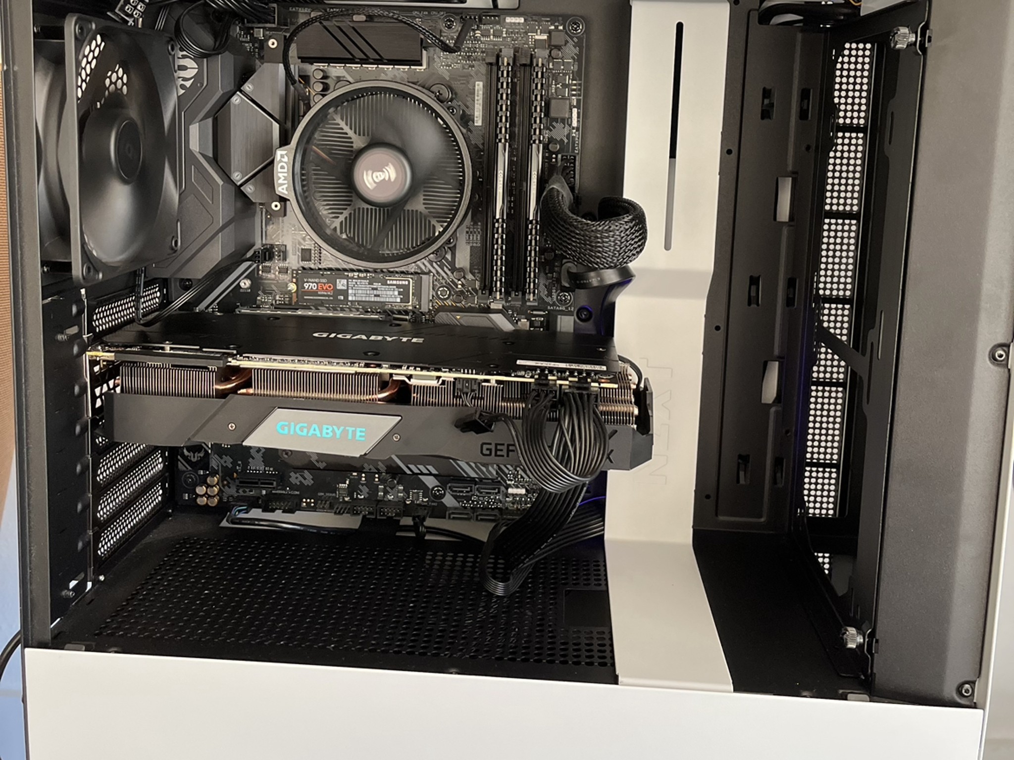 Gaming PC: RTX 2080 8G - Ryzen 5 3600 - 16GB DDR4 3200 - 1TB M.2 NVME