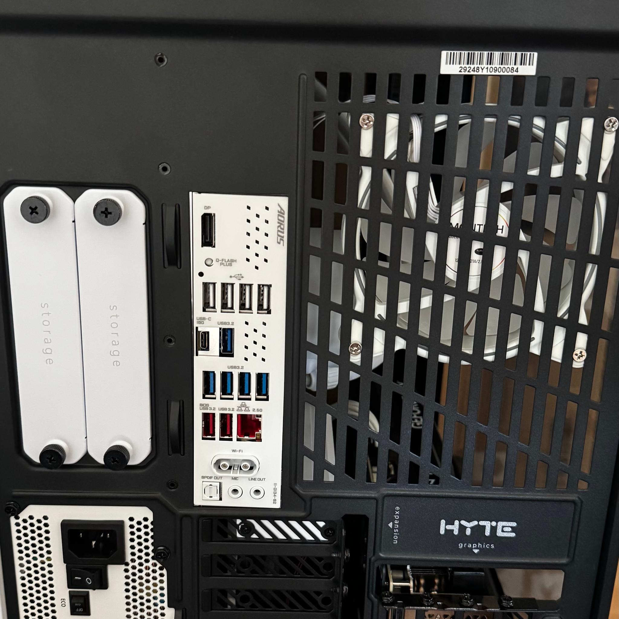 HYTE Y70 TOUCH PANDA/ Ryzen 9800x3D/ 5070ti/ 6tb nvme/ 64gb DDR5/ FREE HYTE KEEB KB WITH PURCHASE