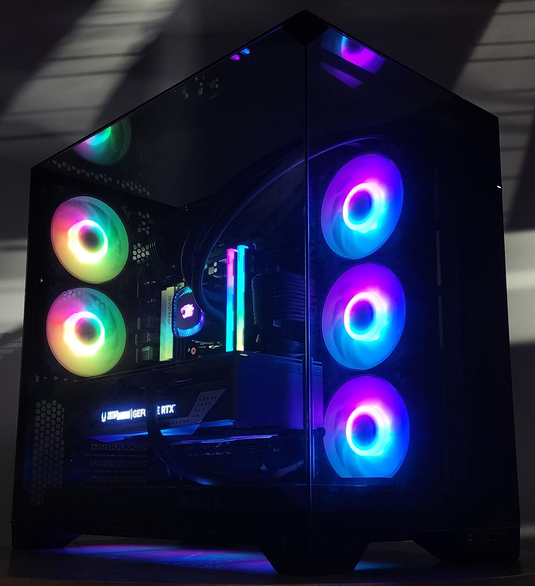 Gaming PC Ryzen 7 9700X 32GB RAM 1TB SSD RTX 4070 Ti SUPER 16GB Win11 Computer