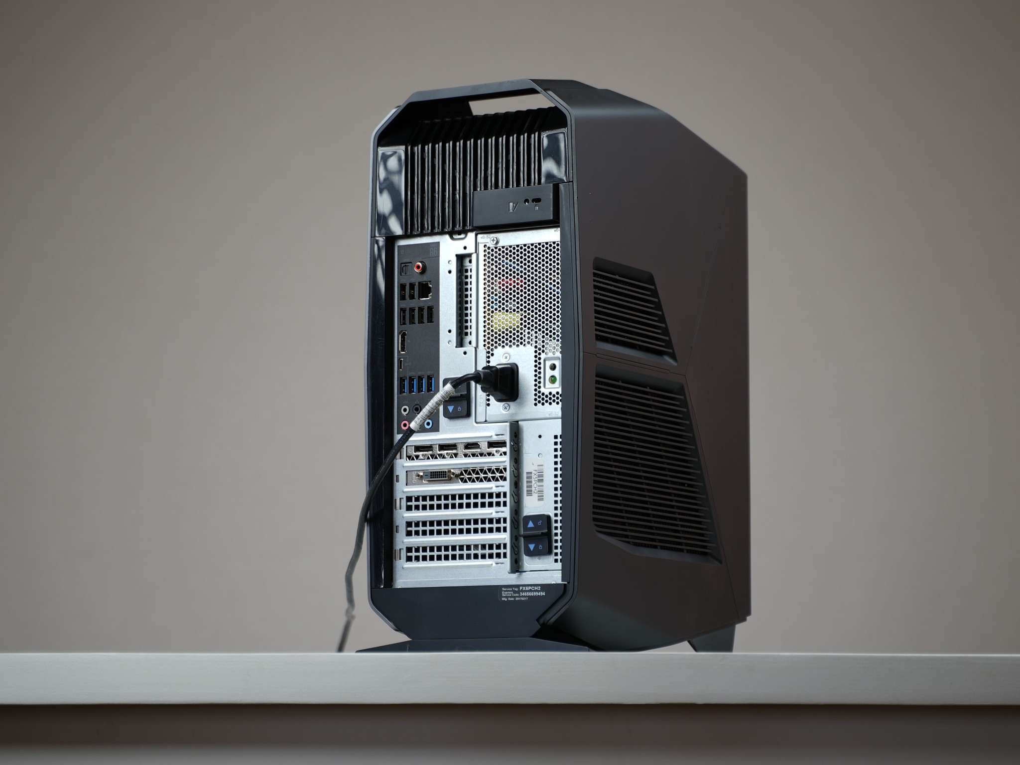 “Alienform 4” GTX 1070 Intel Core i7 7700 16GB .9TB Windows 11 Gaming PC Powerhouse