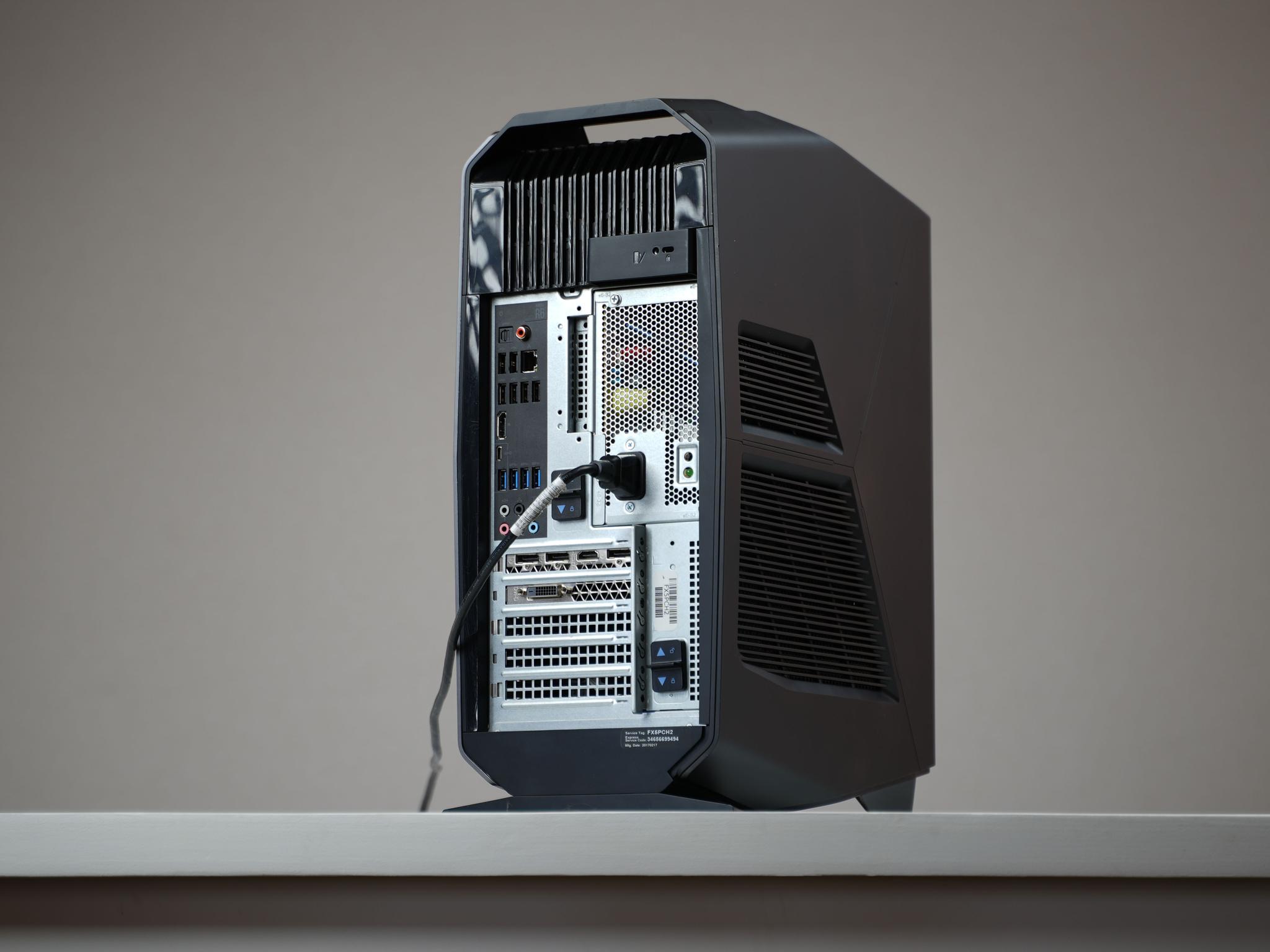“Alienform 4” GTX 1070 Intel Core i7 7700 16GB .9TB Windows 11 Gaming PC Powerhouse