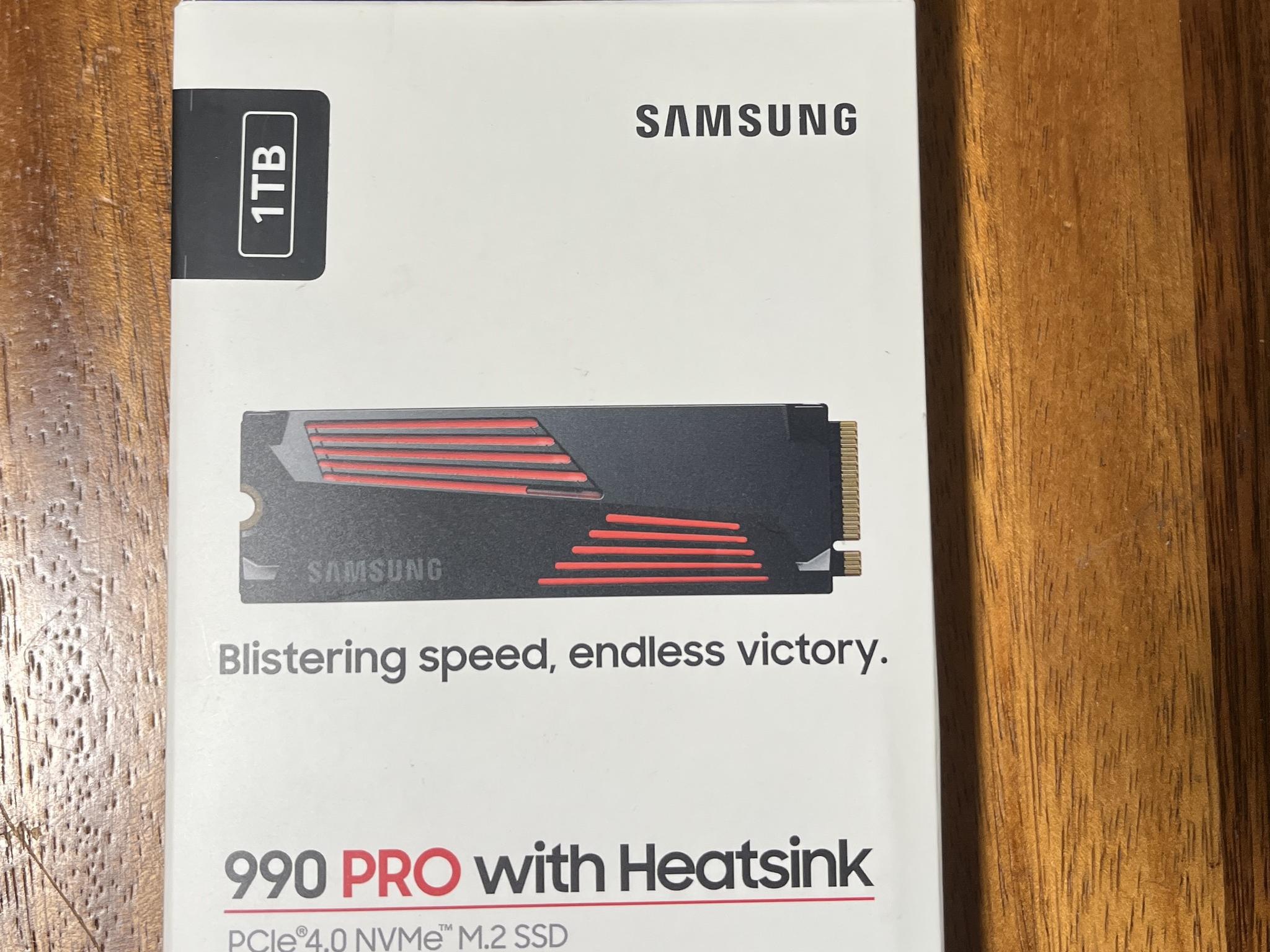 SAMSUNG SSD 990 PRO + Heatsink 1TB PCIe 4.0 NVMe M.2 PC/PS5 Internal MZ-V9P1T0GW