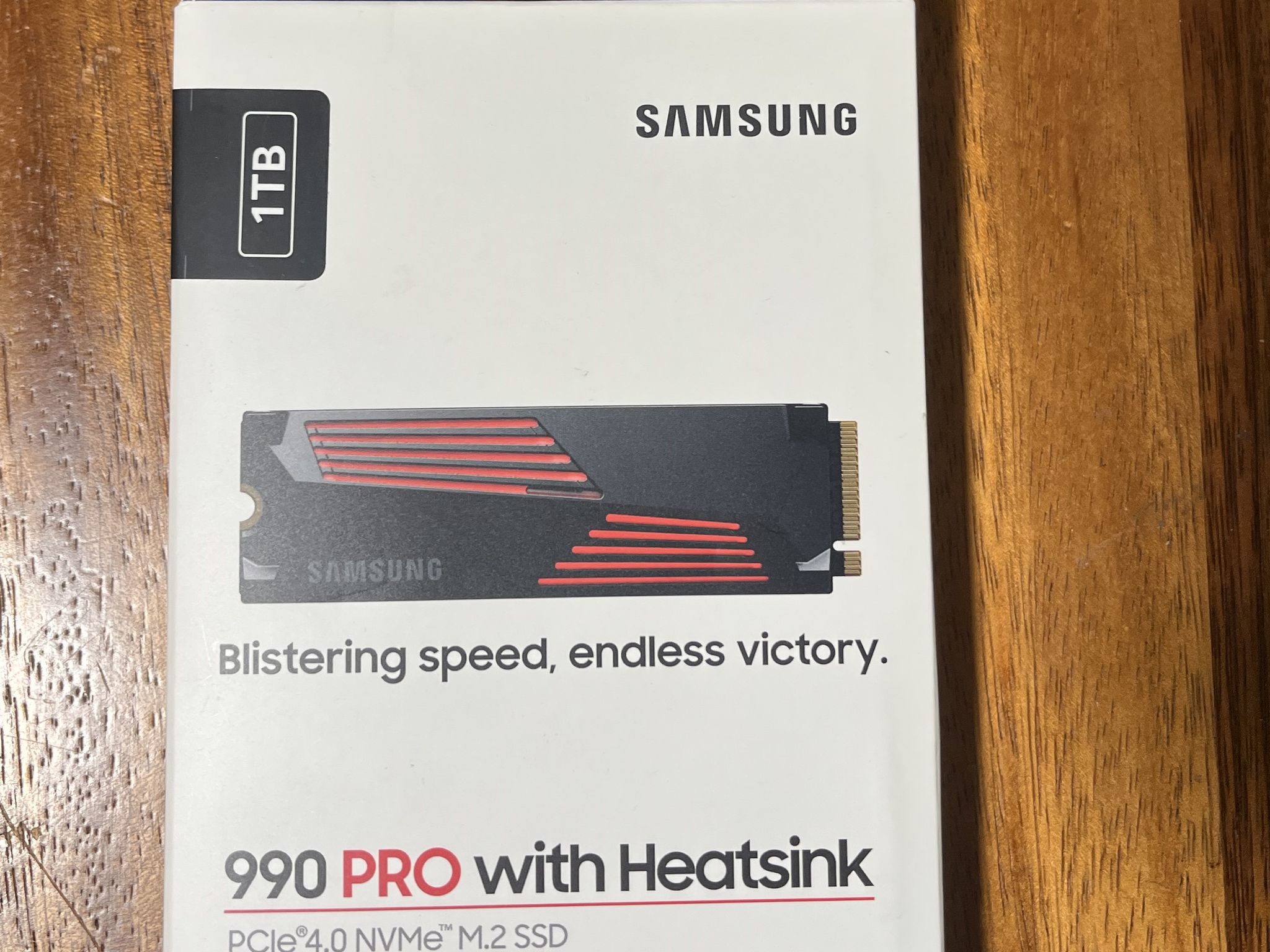 SAMSUNG SSD 990 PRO + Heatsink 1TB PCIe 4.0 NVMe M.2 PC/PS5 Internal MZ-V9P1T0GW
