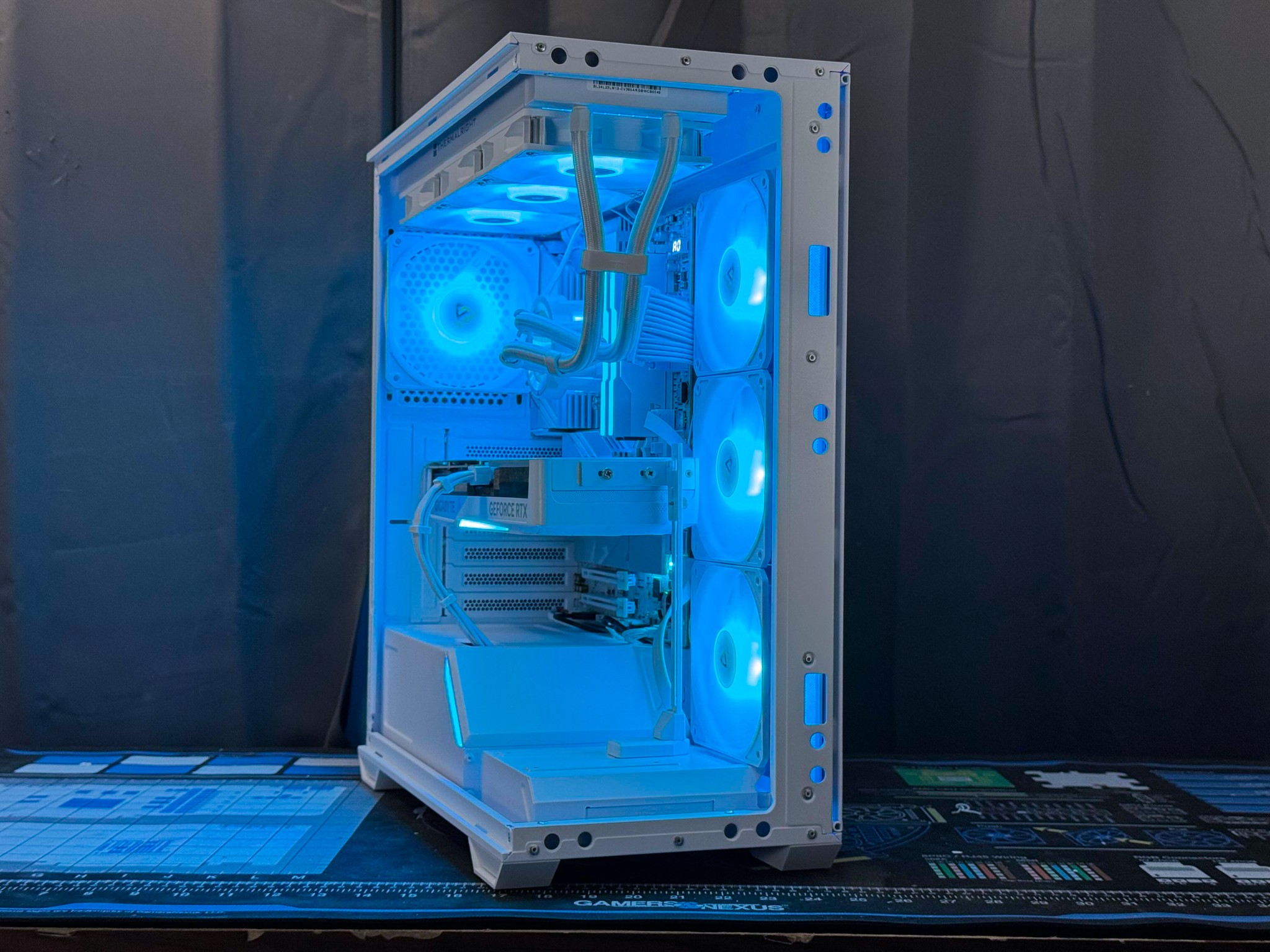 Polaria - Ryzen 7 9800X3D, RTX 5070Ti 16GB, 32GB DDR5, 2TB SSD, Wifi