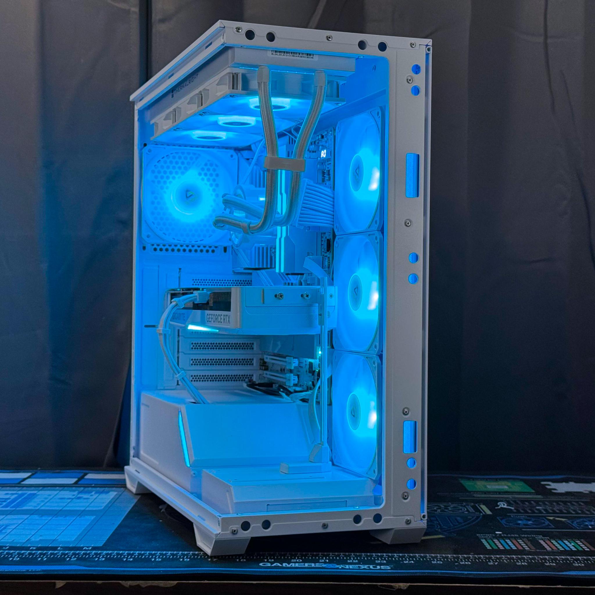 Polaria - Ryzen 7 9800X3D, RTX 5070Ti 16GB, 32GB DDR5, 2TB SSD, Wifi