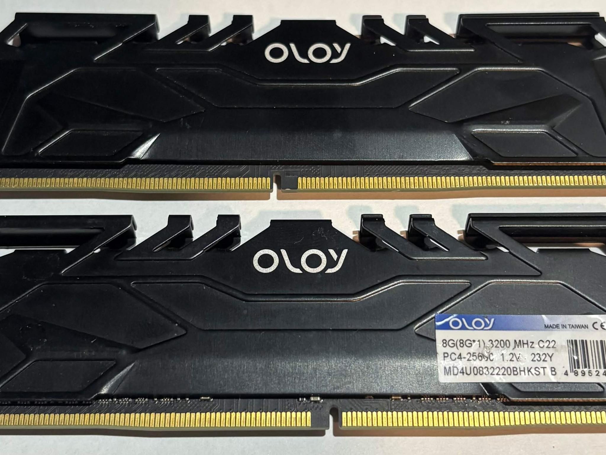 OLOy 16GB (2x8GB) DDR4 3200MHz Desktop Memory Kit | Black Heatsinks | Tested Working