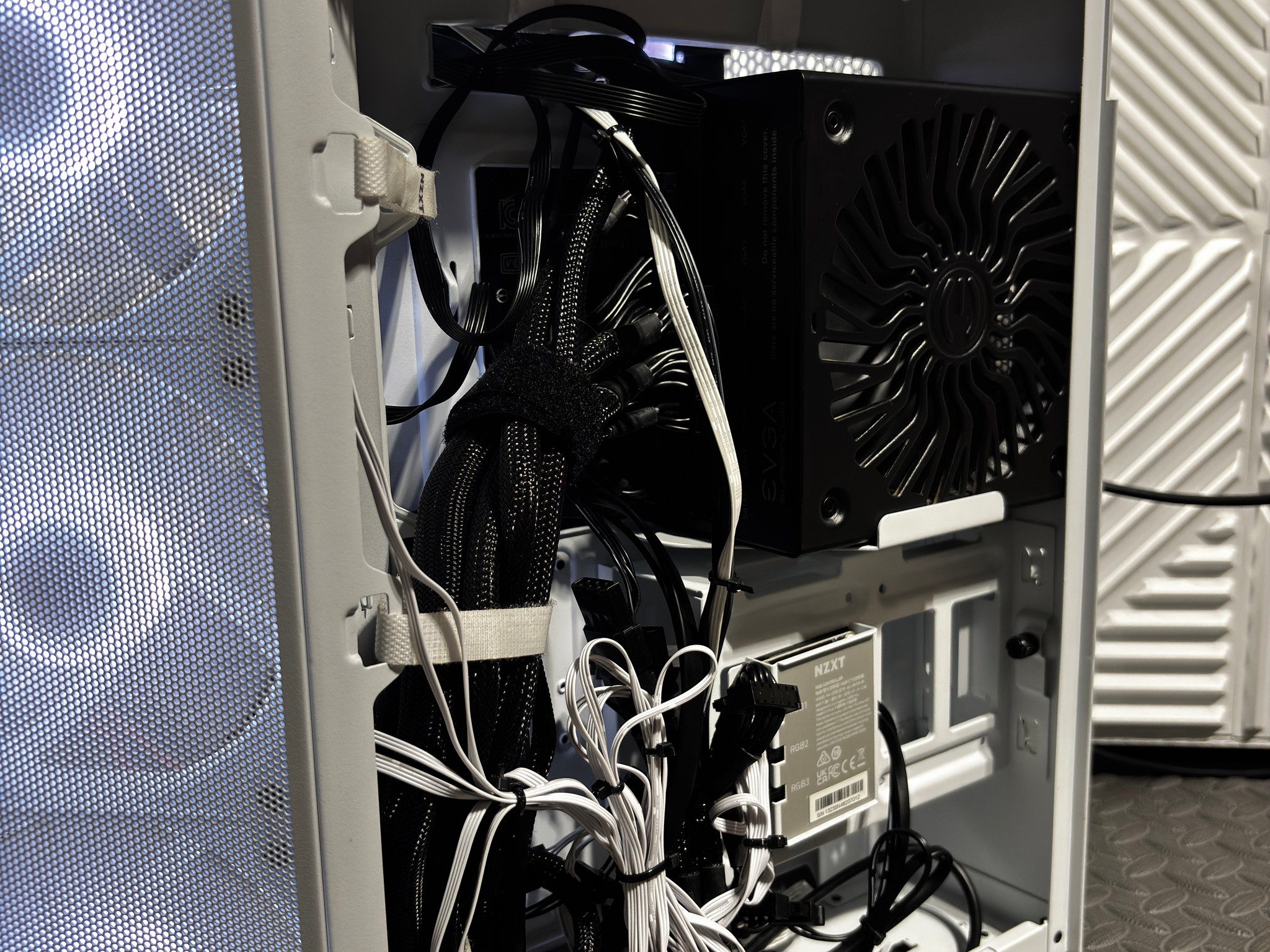 White RGB Gaming PC | RTX 3080 FTW3 Ultra | Ryzen 5 7600 | 32GB DDR5 | NZXT H6 Flow