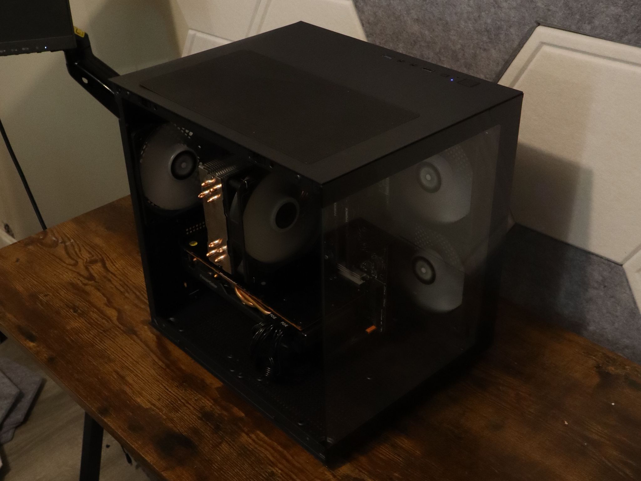High Performance | Gaming PC | RX 6700XT 12gb | Ryzen 7 5700 | 32GB RAM | 1 TB | Windows 11 + WIFI