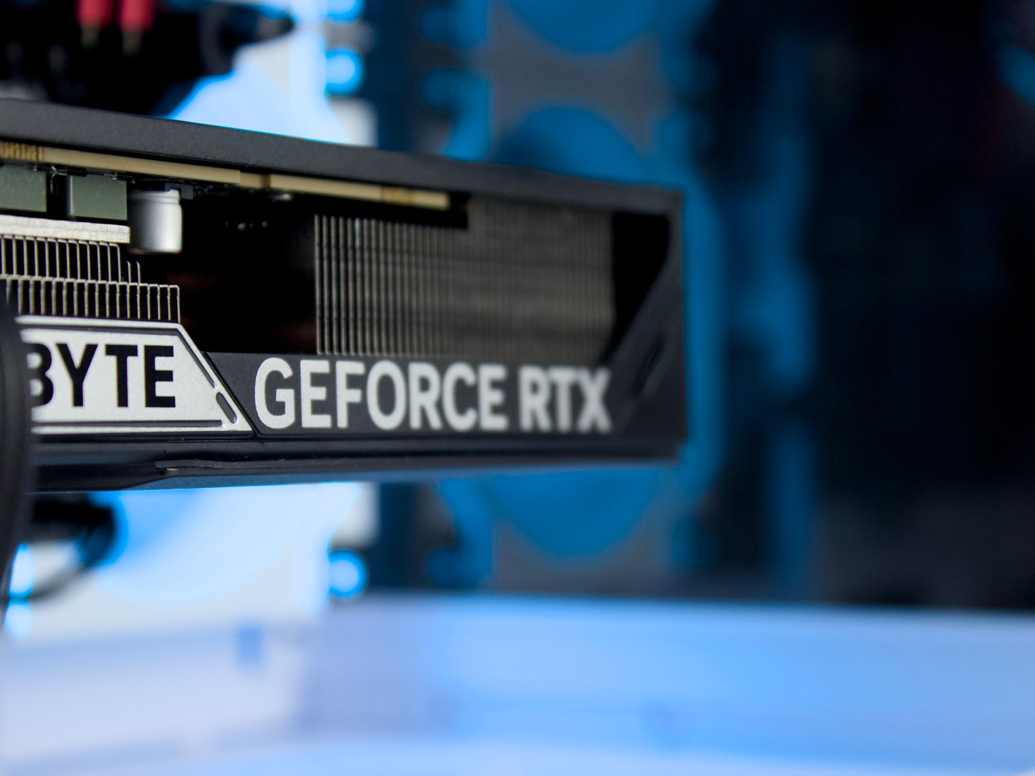 🧊❄️🧊 White Gaming PC – RTX 5060 , Ryzen 5 5500, 16GB RAM, 1TB SSD - WiFi, BlueTooth 🧊❄️🧊